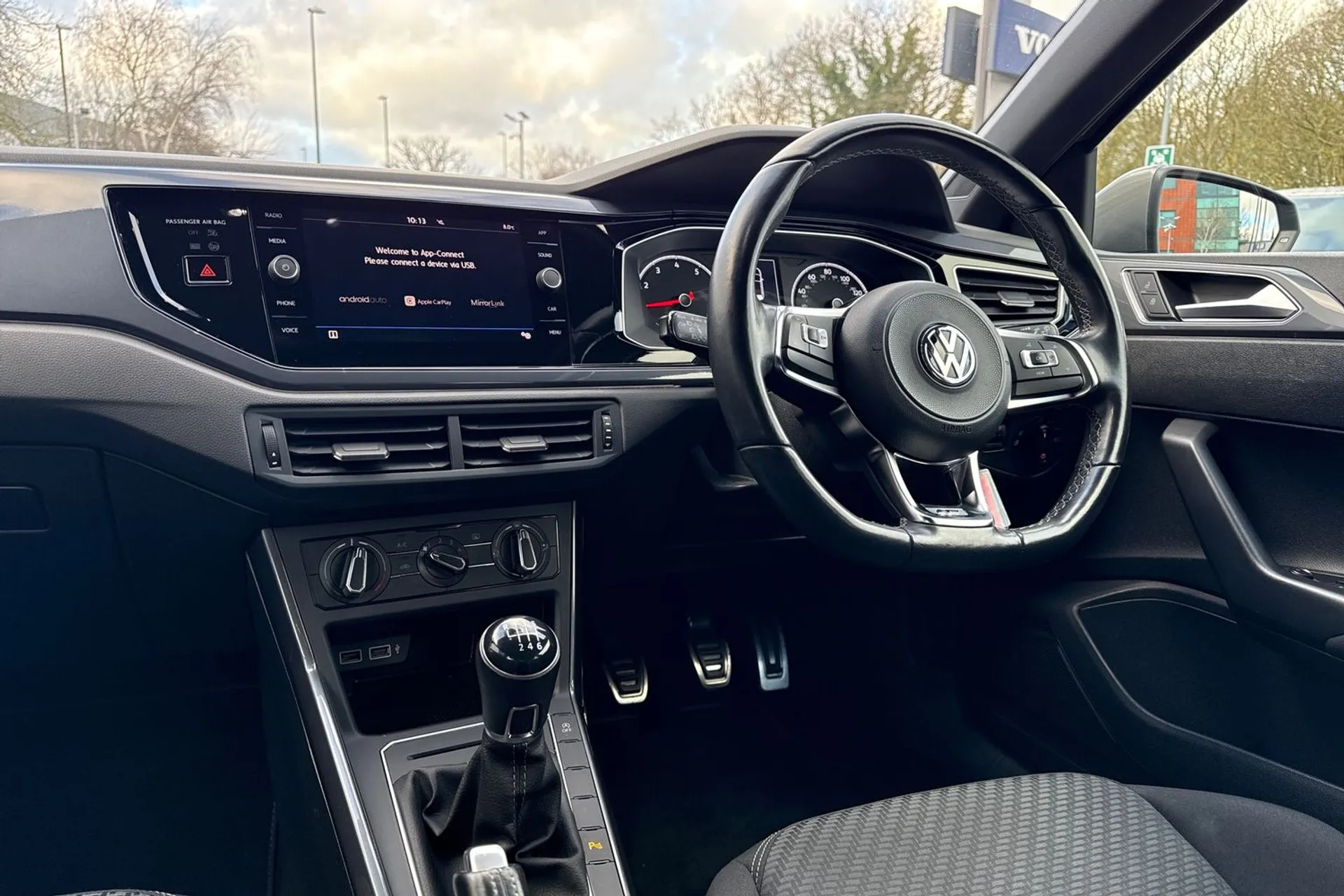 VOLKSWAGEN POLO thumbnail image number 34