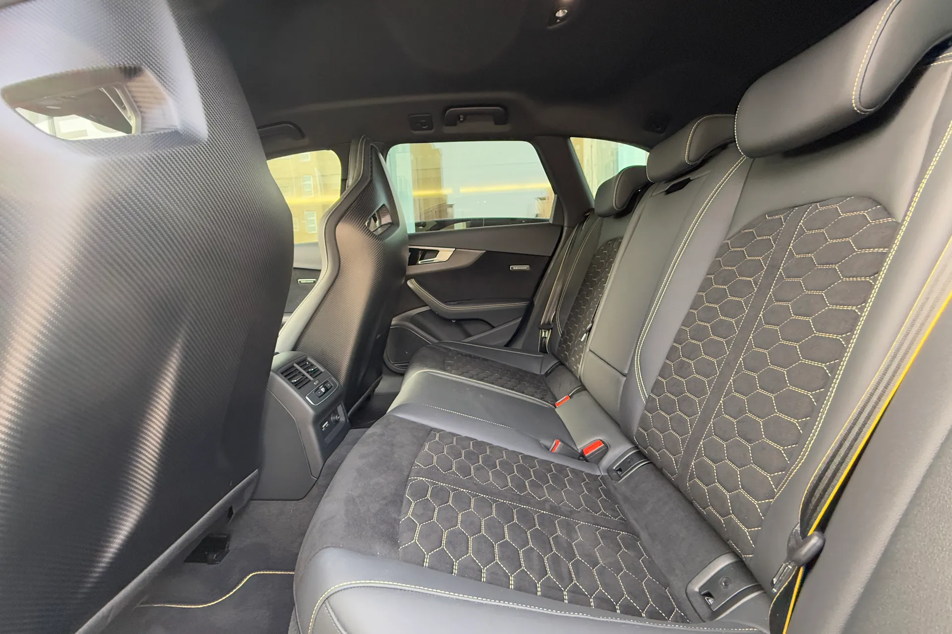 Audi RS4 Avant thumbnail image number 60