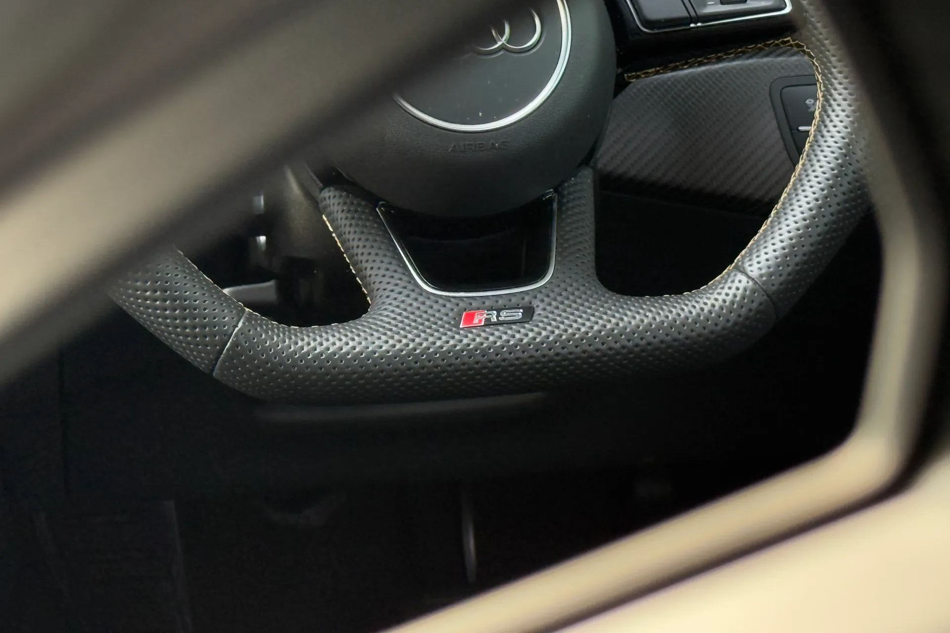 Audi RS4 Avant thumbnail image number 52