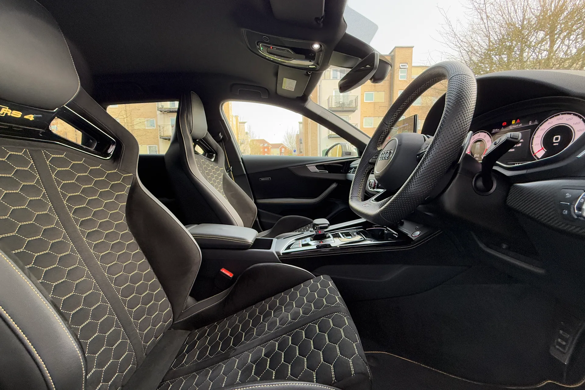 Audi RS4 Avant thumbnail image number 39