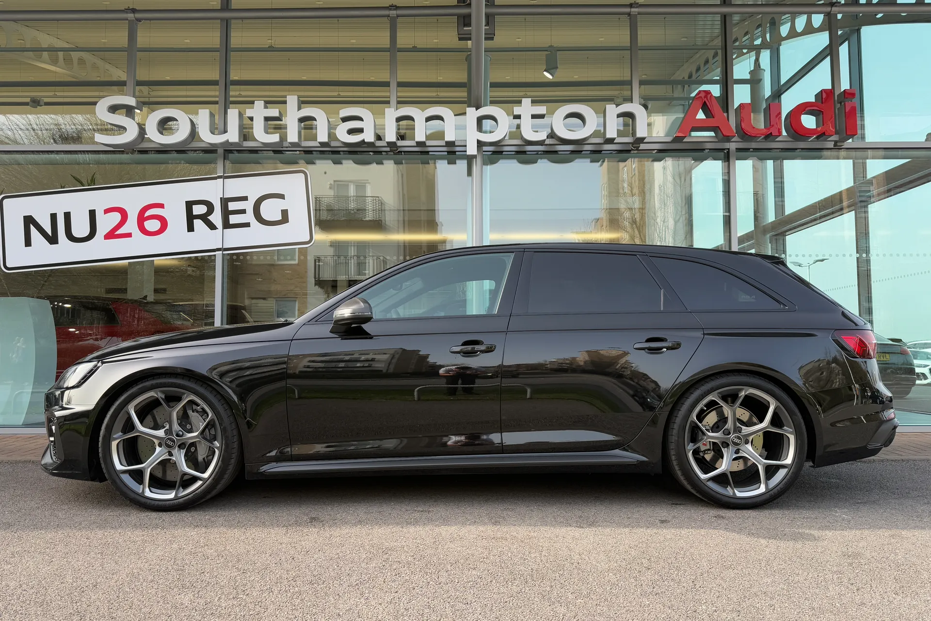 Audi RS4 Avant thumbnail image number 64