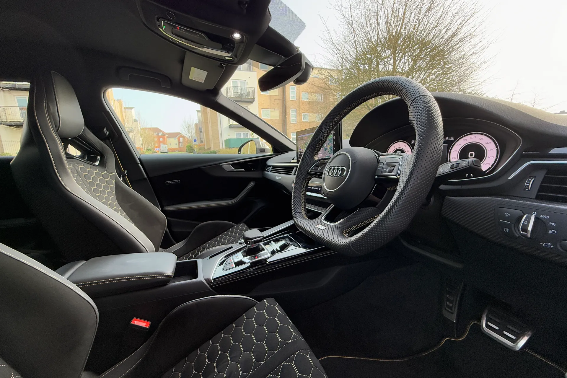 Audi RS4 Avant thumbnail image number 12