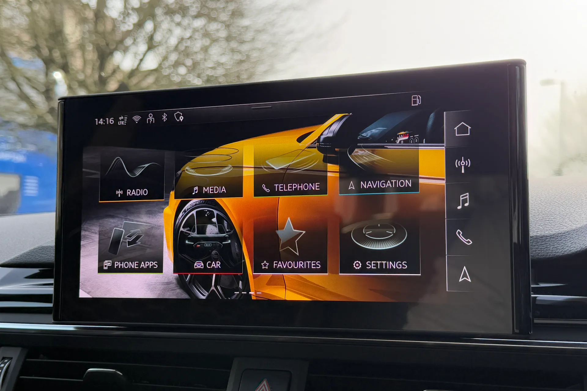 Audi RS4 Avant thumbnail image number 35