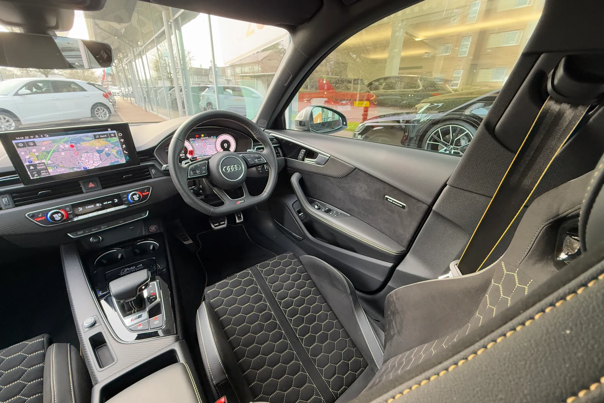 Audi RS4 Avant thumbnail image number 50