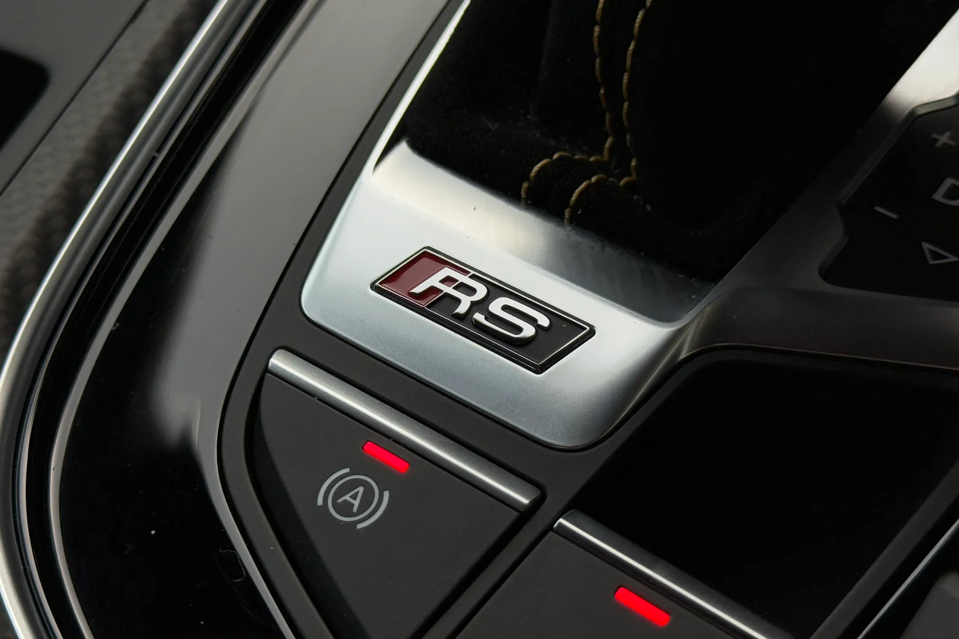 Audi RS4 Avant thumbnail image number 27