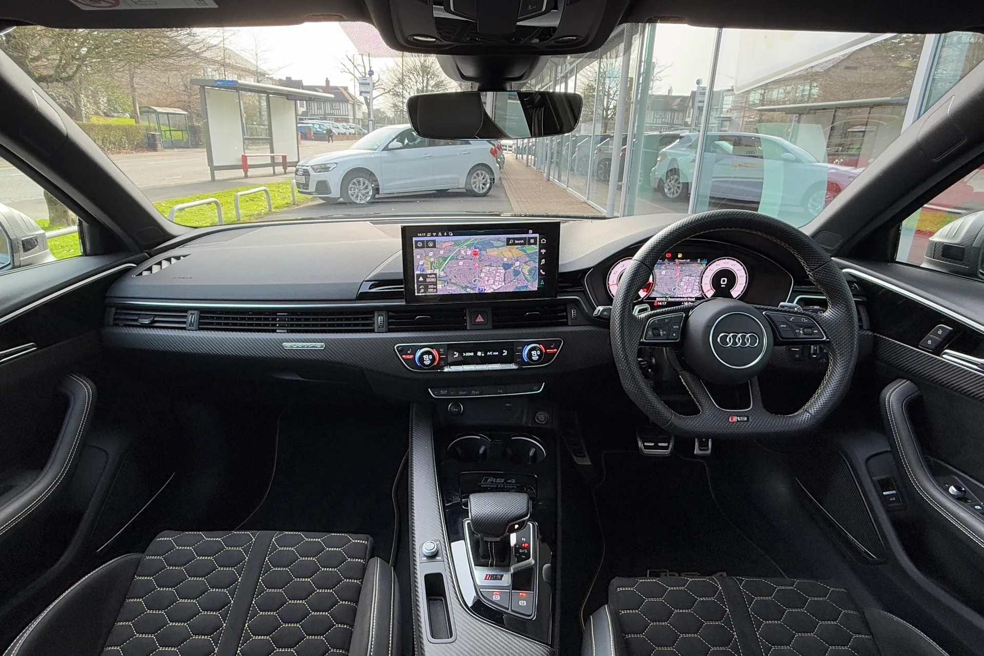 Audi RS4 Avant thumbnail image number 3