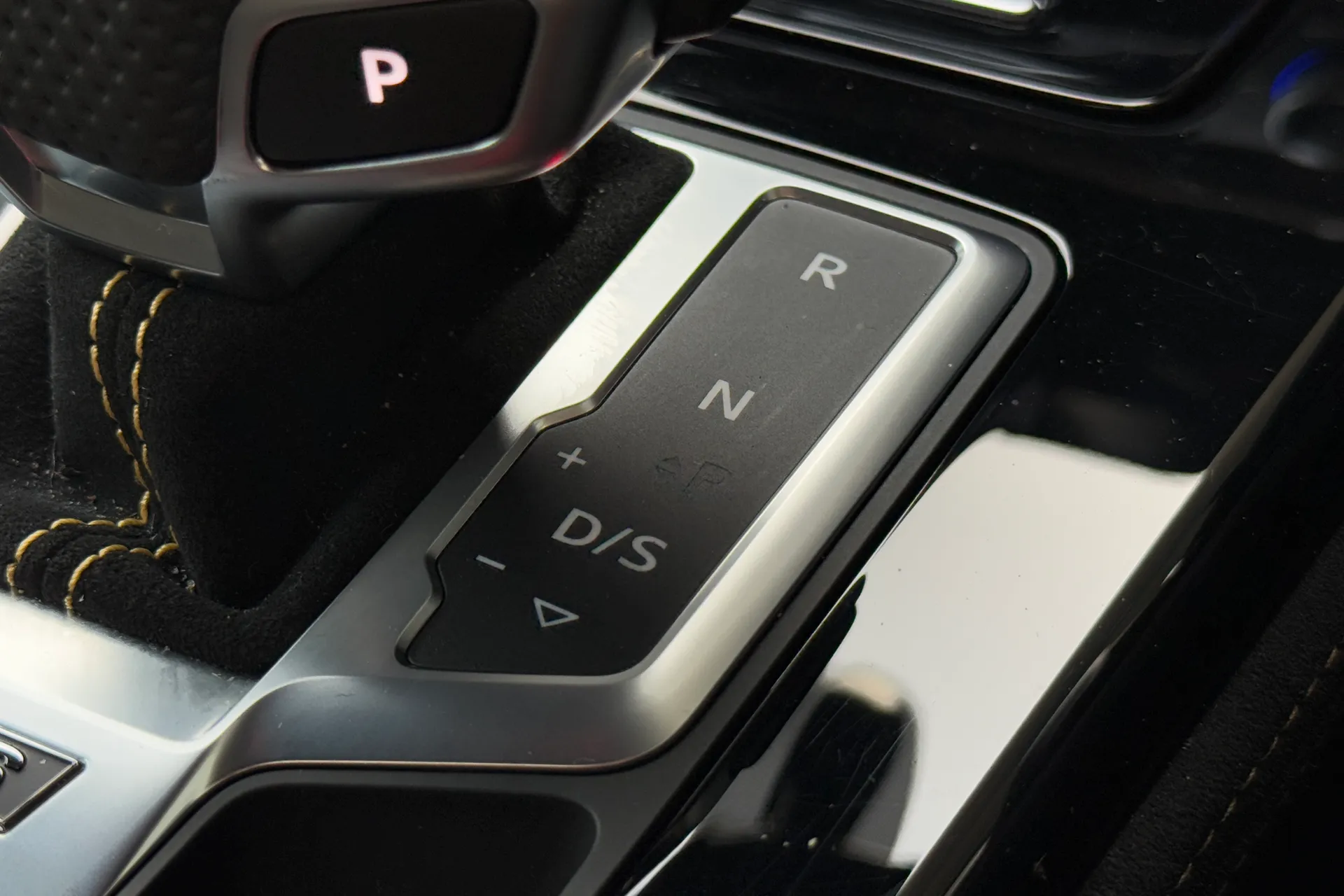 Audi RS4 Avant thumbnail image number 26