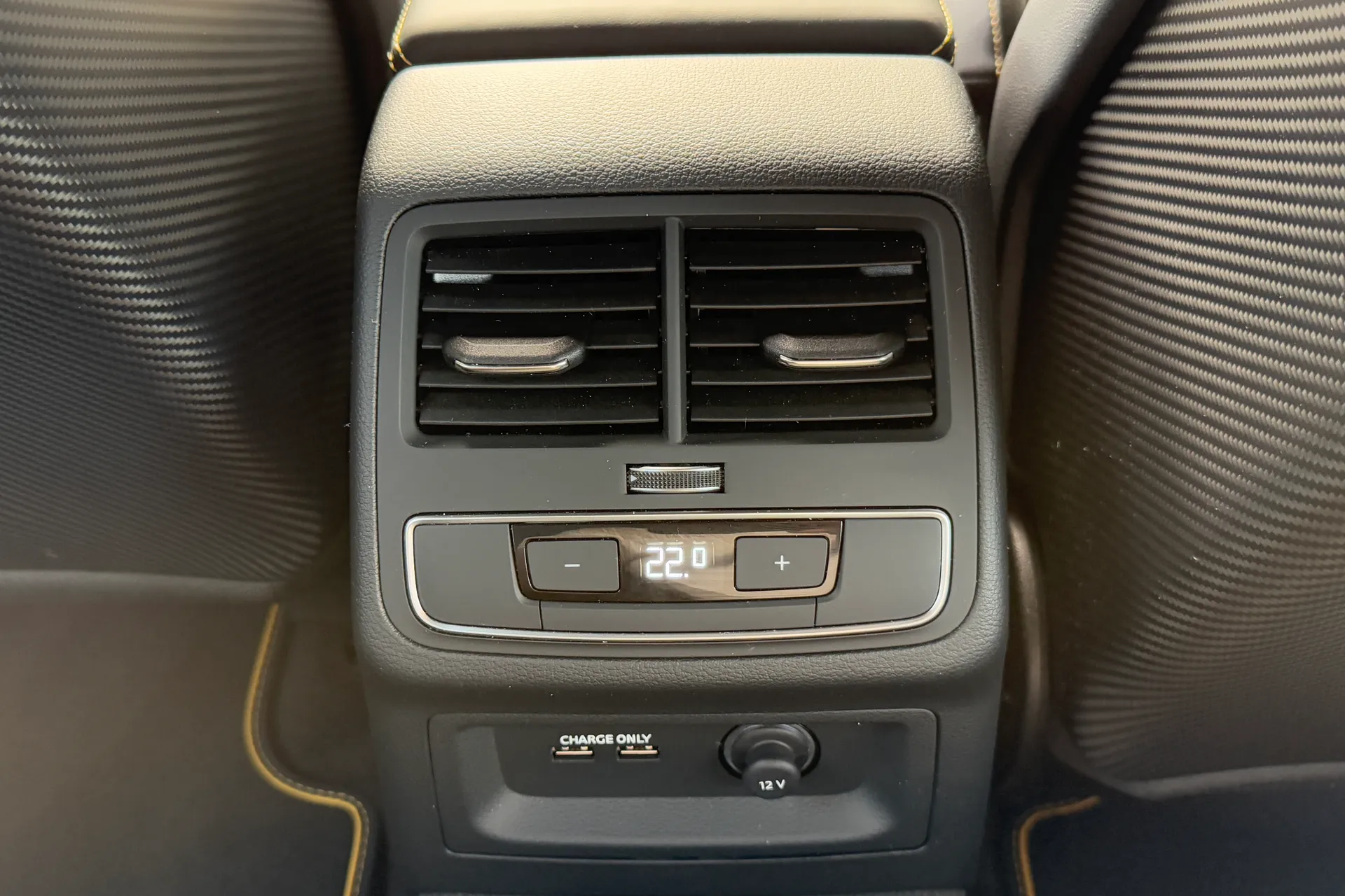 Audi RS4 Avant thumbnail image number 47