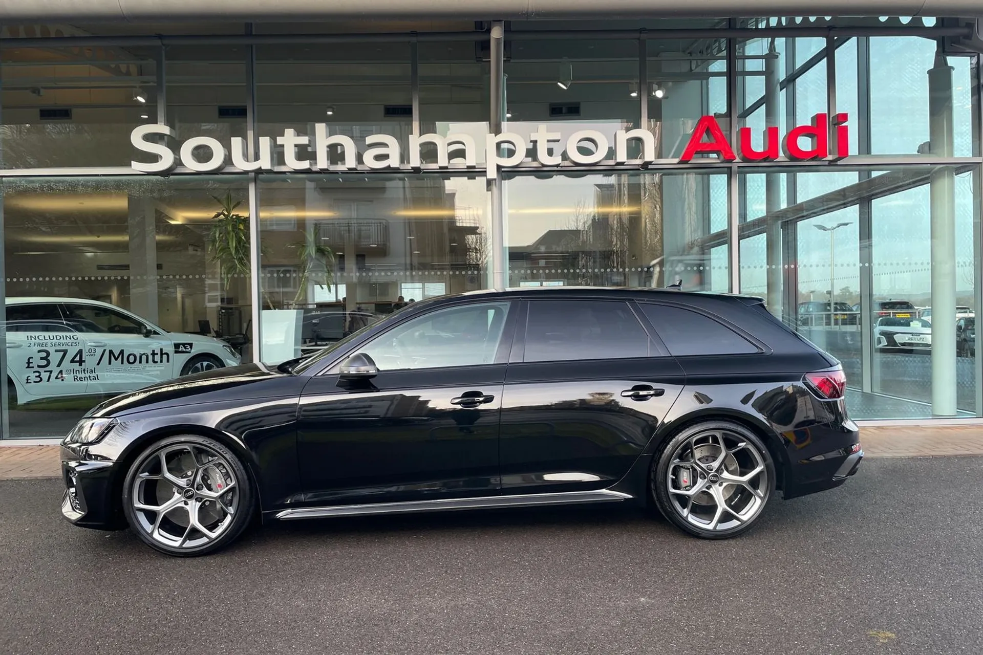 Audi RS4 Avant thumbnail image number 7