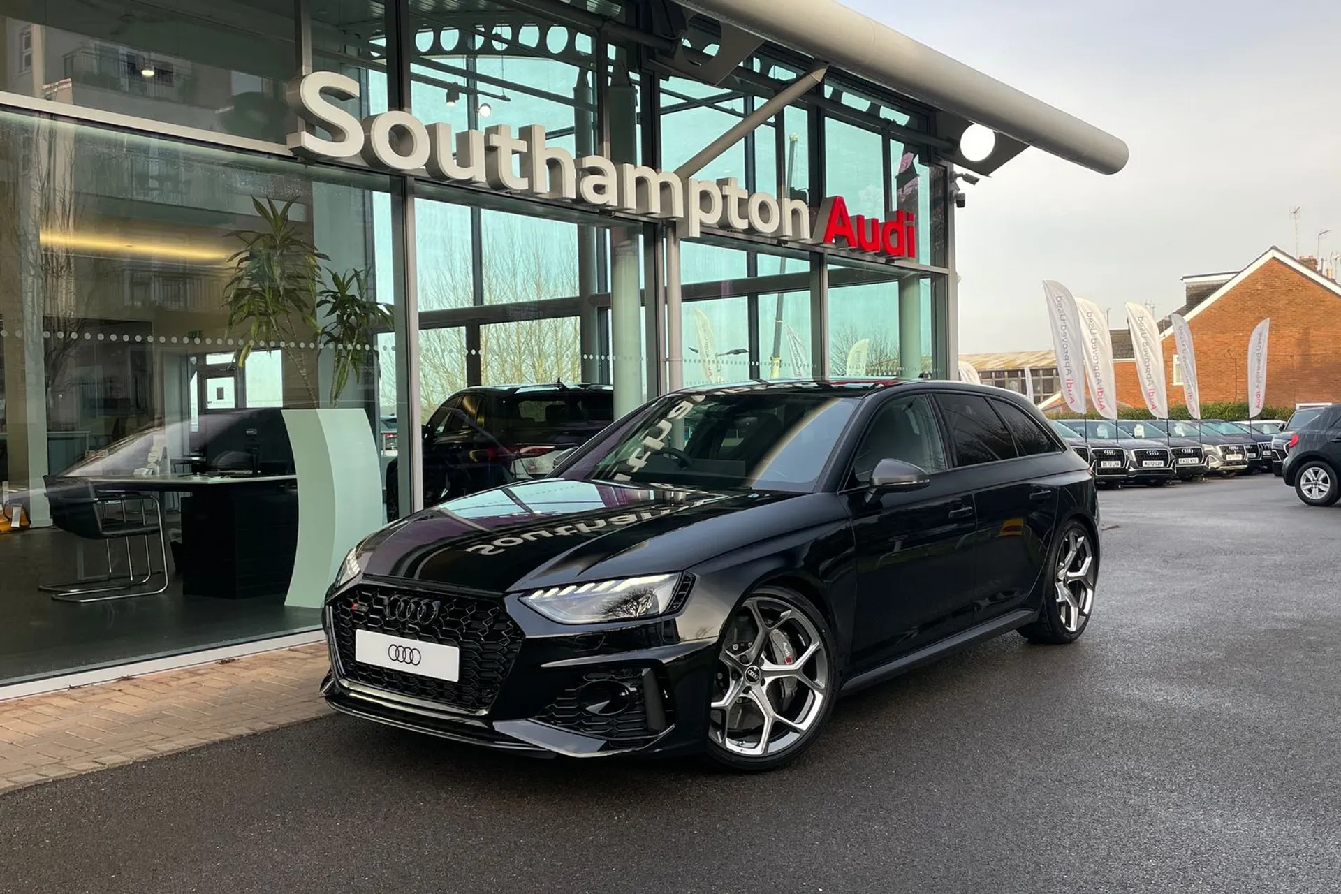 Audi RS4 Avant thumbnail image number 8