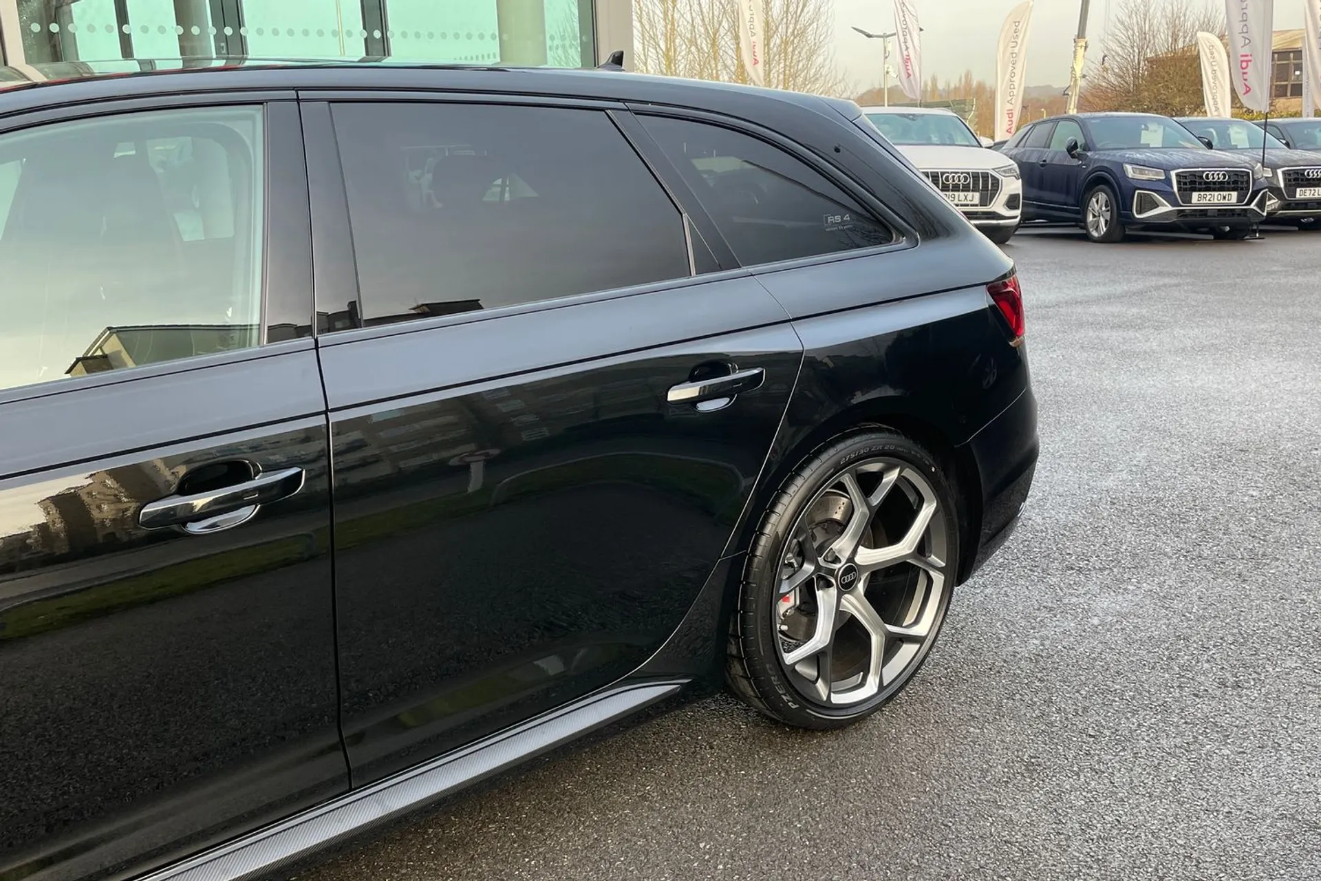 Audi RS4 Avant thumbnail image number 11
