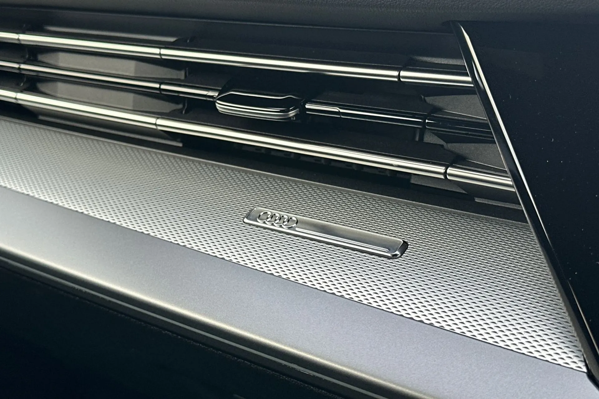 Audi A3 thumbnail image number 14