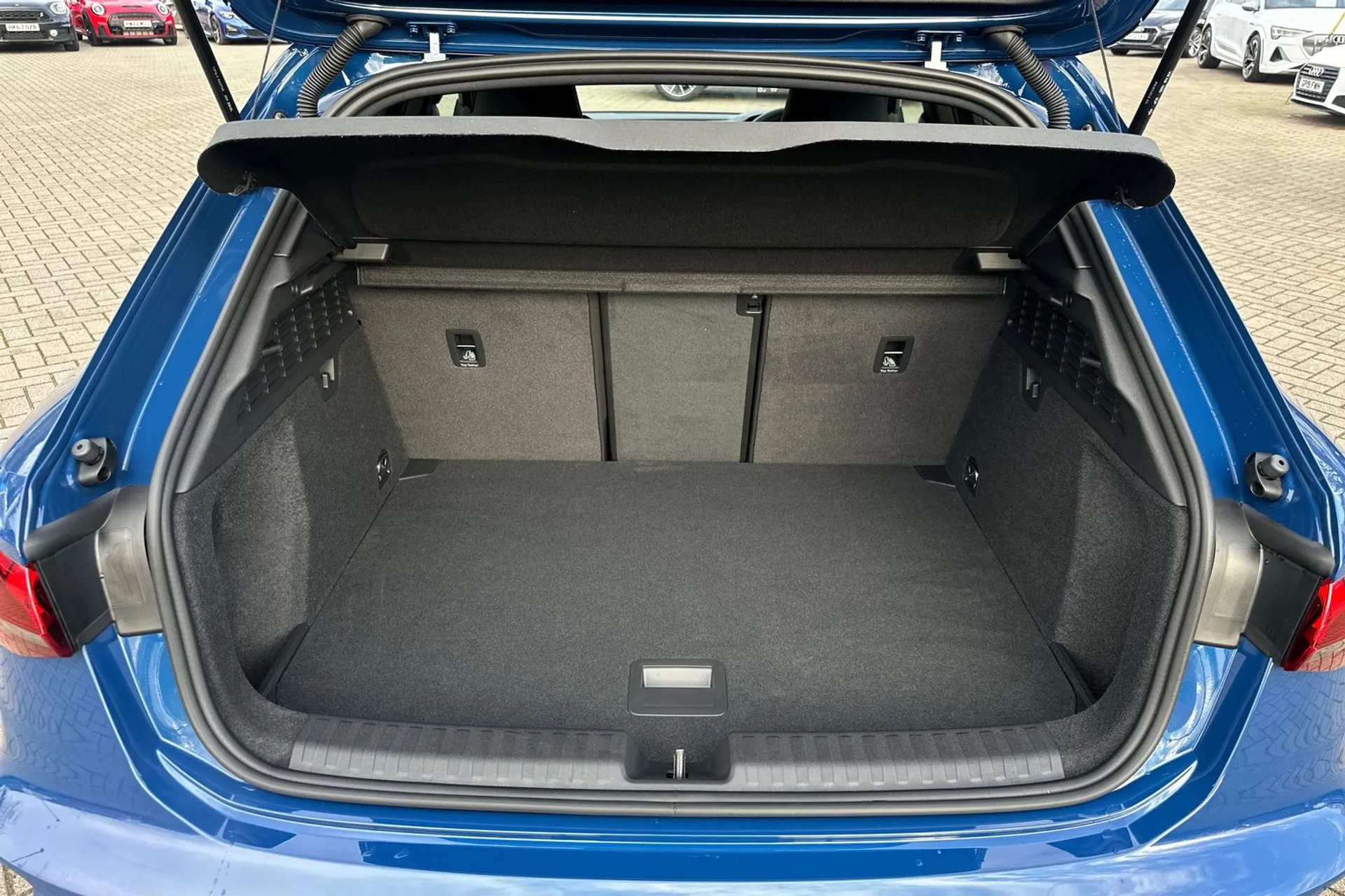Audi A3 thumbnail image number 28
