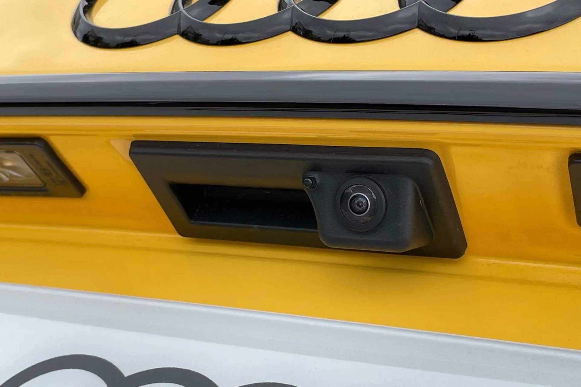 Audi RS4 Avant thumbnail image number 18