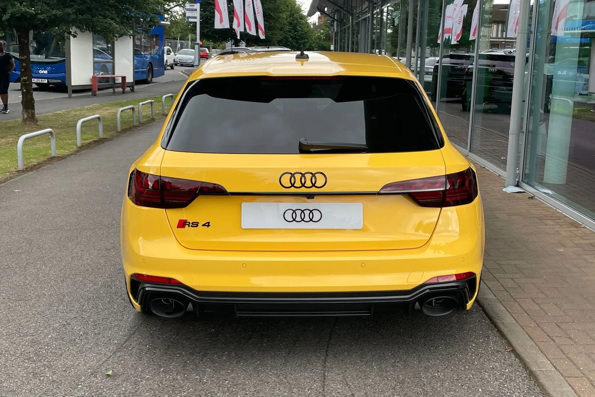 Audi RS4 Avant thumbnail image number 7