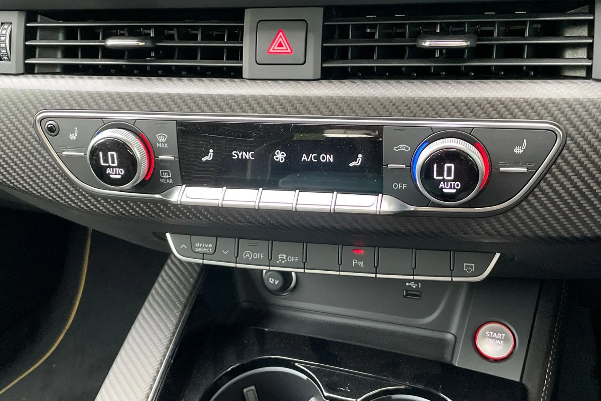 Audi RS4 Avant thumbnail image number 36