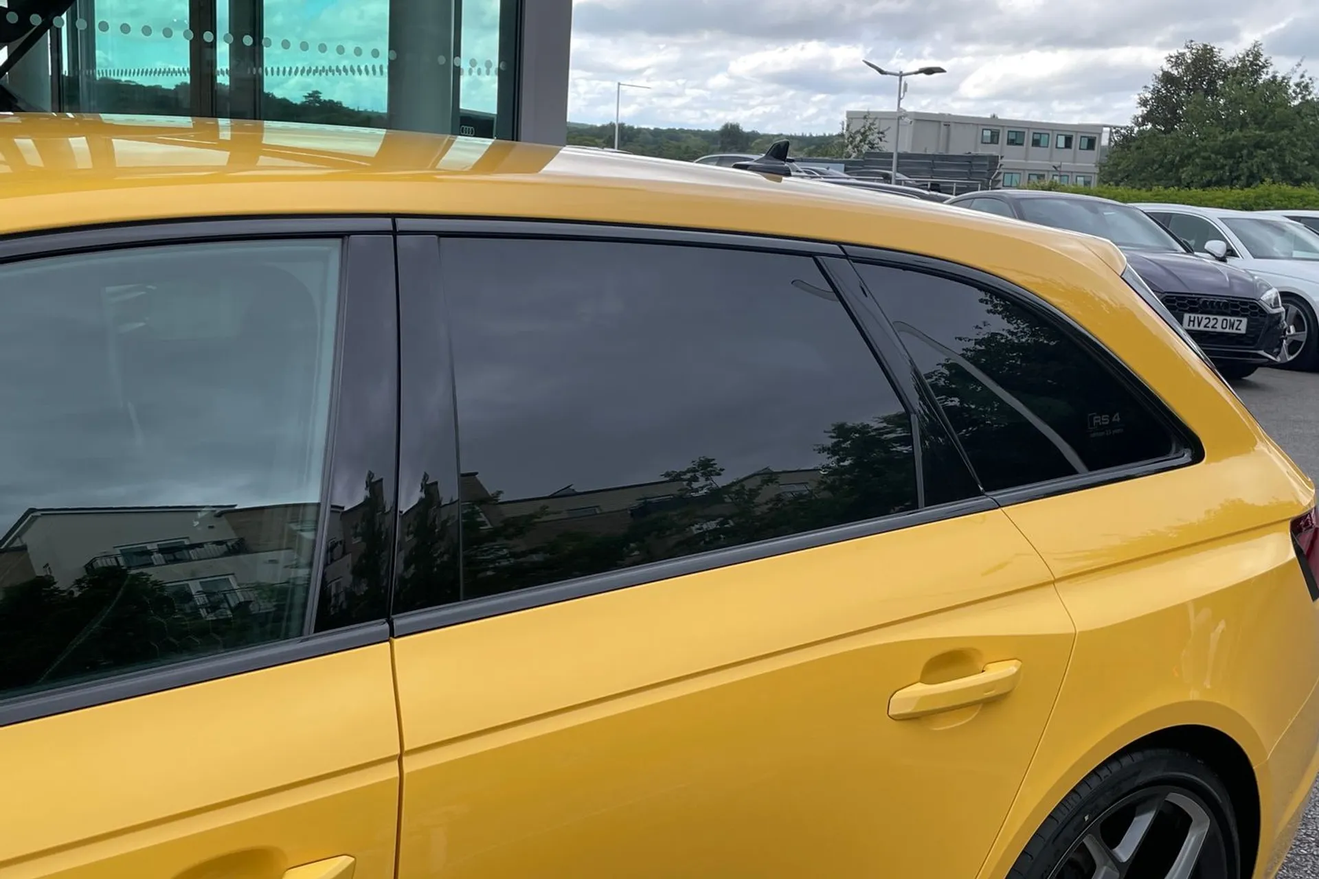 Audi RS4 Avant thumbnail image number 11