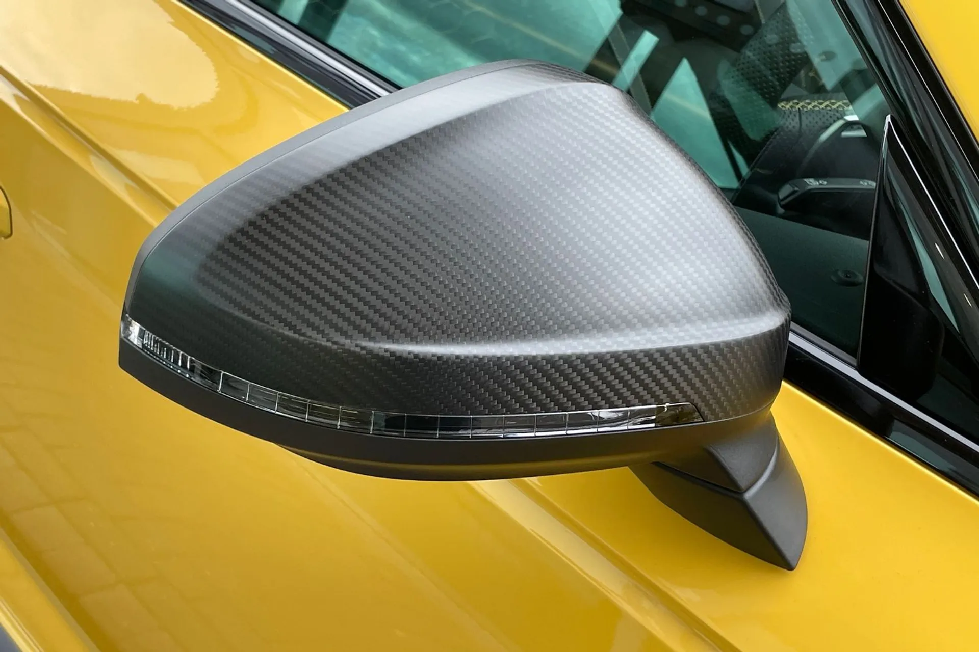 Audi RS4 Avant thumbnail image number 43