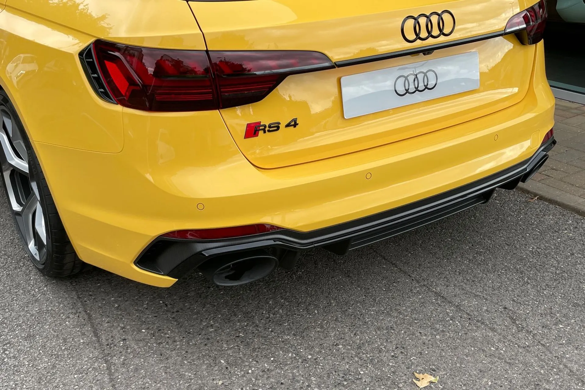 Audi RS4 Avant thumbnail image number 16