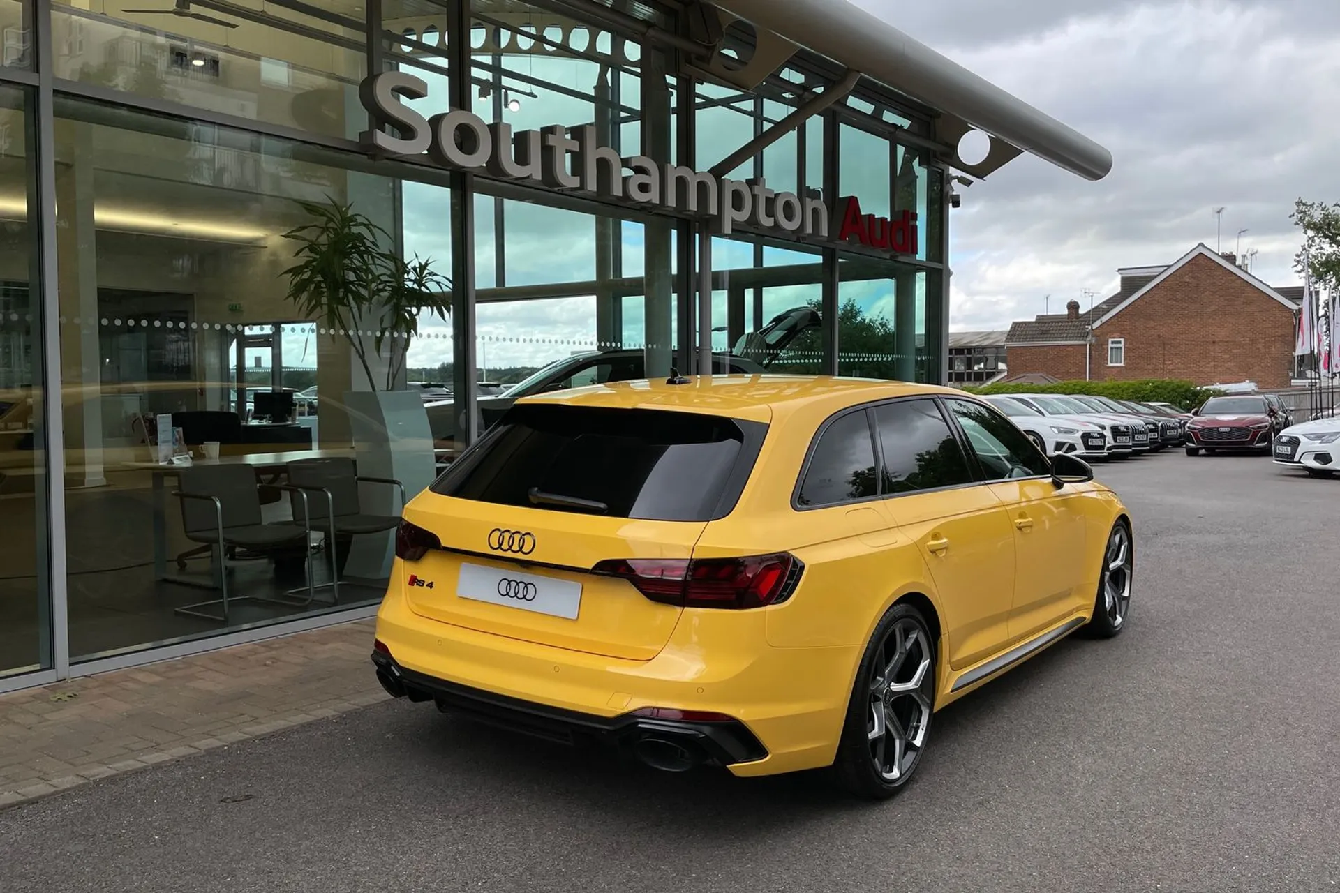 Audi RS4 Avant thumbnail image number 5