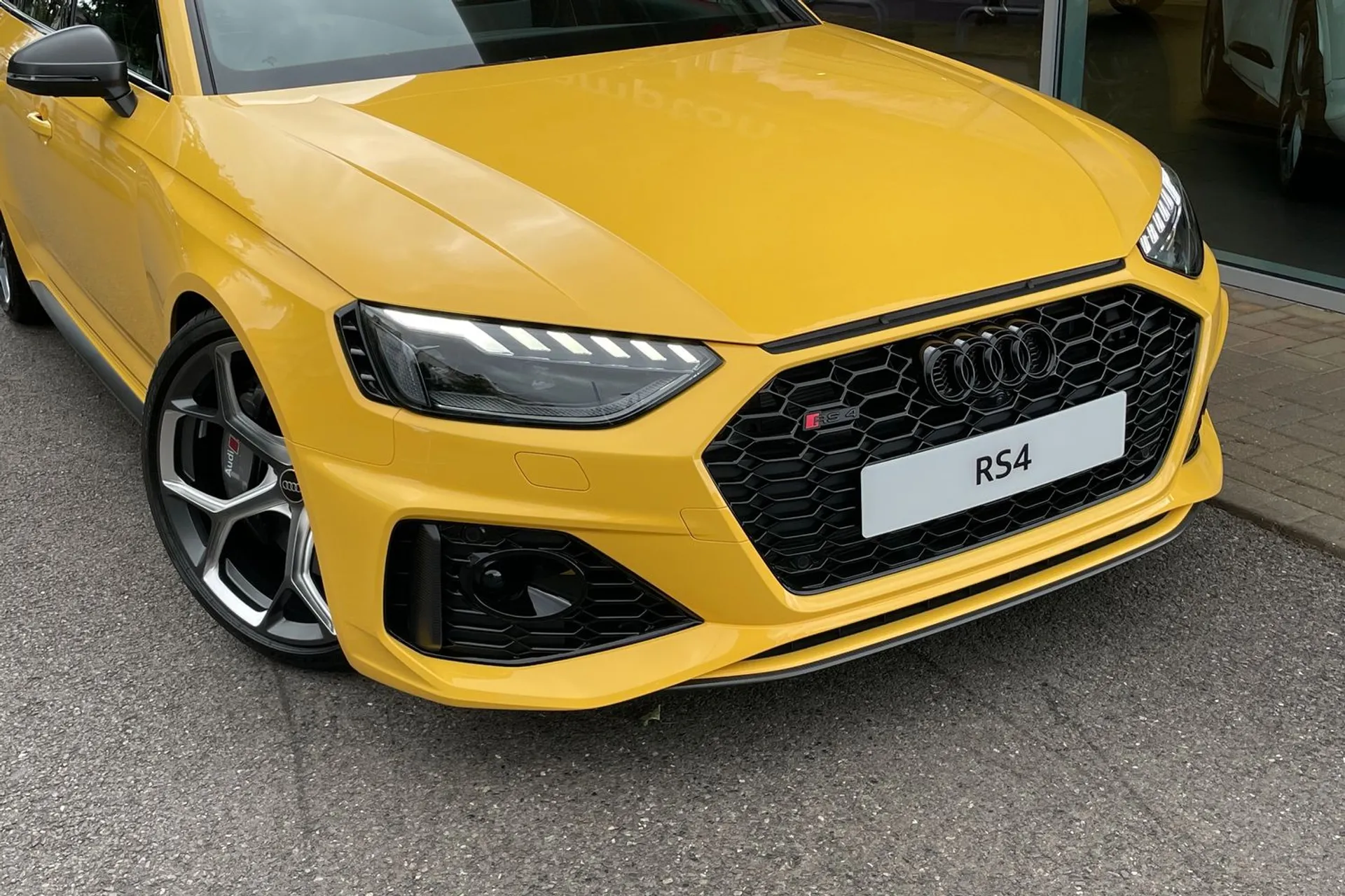Audi RS4 Avant thumbnail image number 14