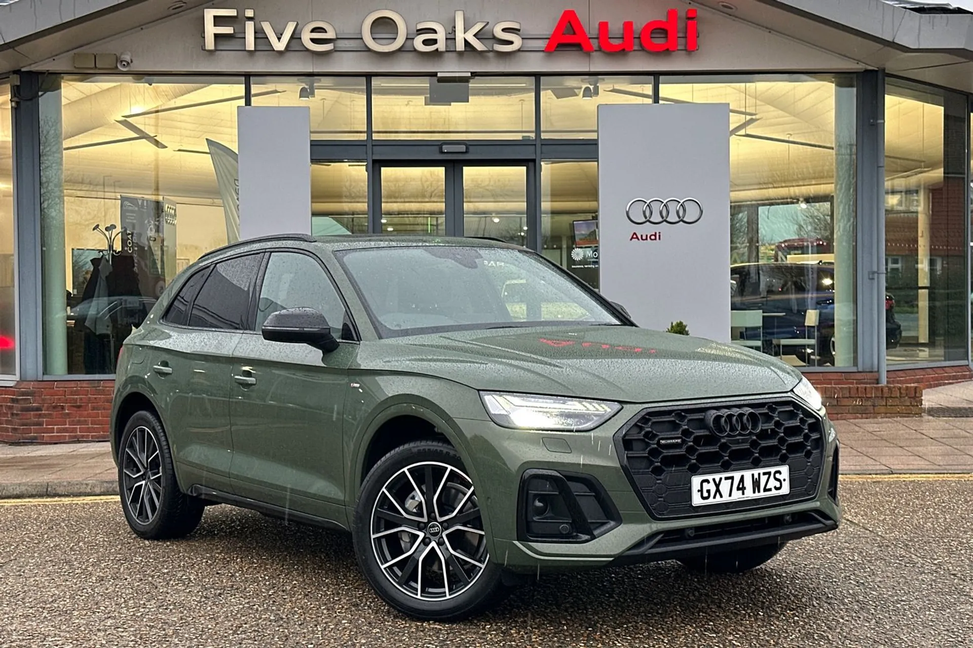 Audi Q5 focused image