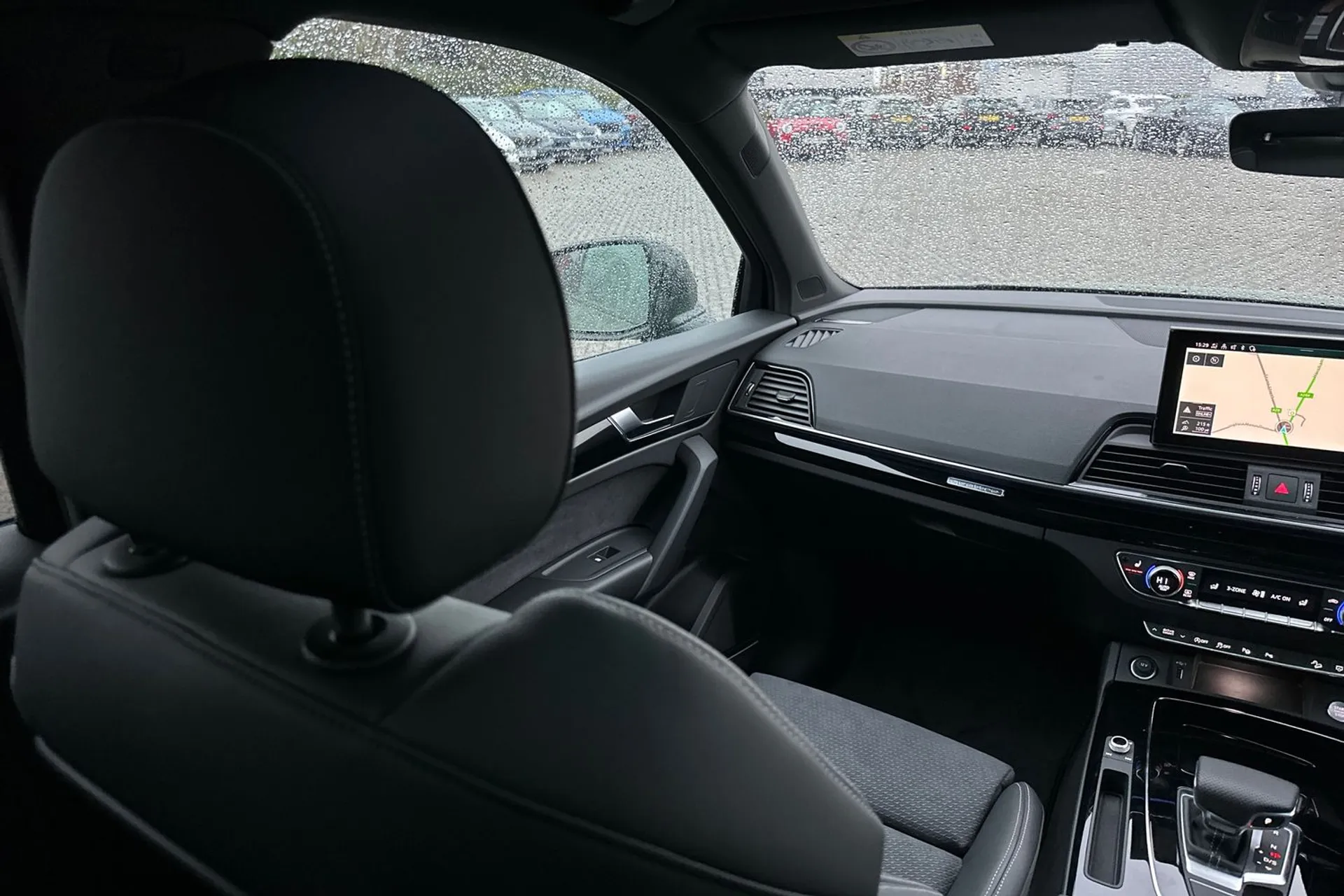 Audi Q5 thumbnail image number 36