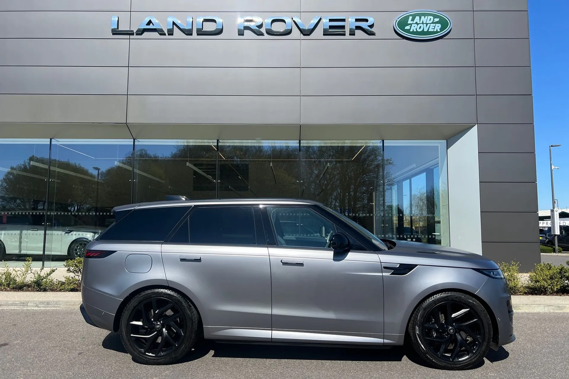LAND ROVER RANGE ROVER SPORT thumbnail image number 2