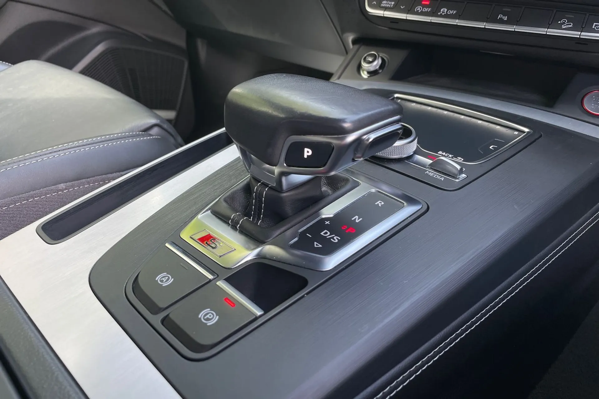Audi Q5 thumbnail image number 29