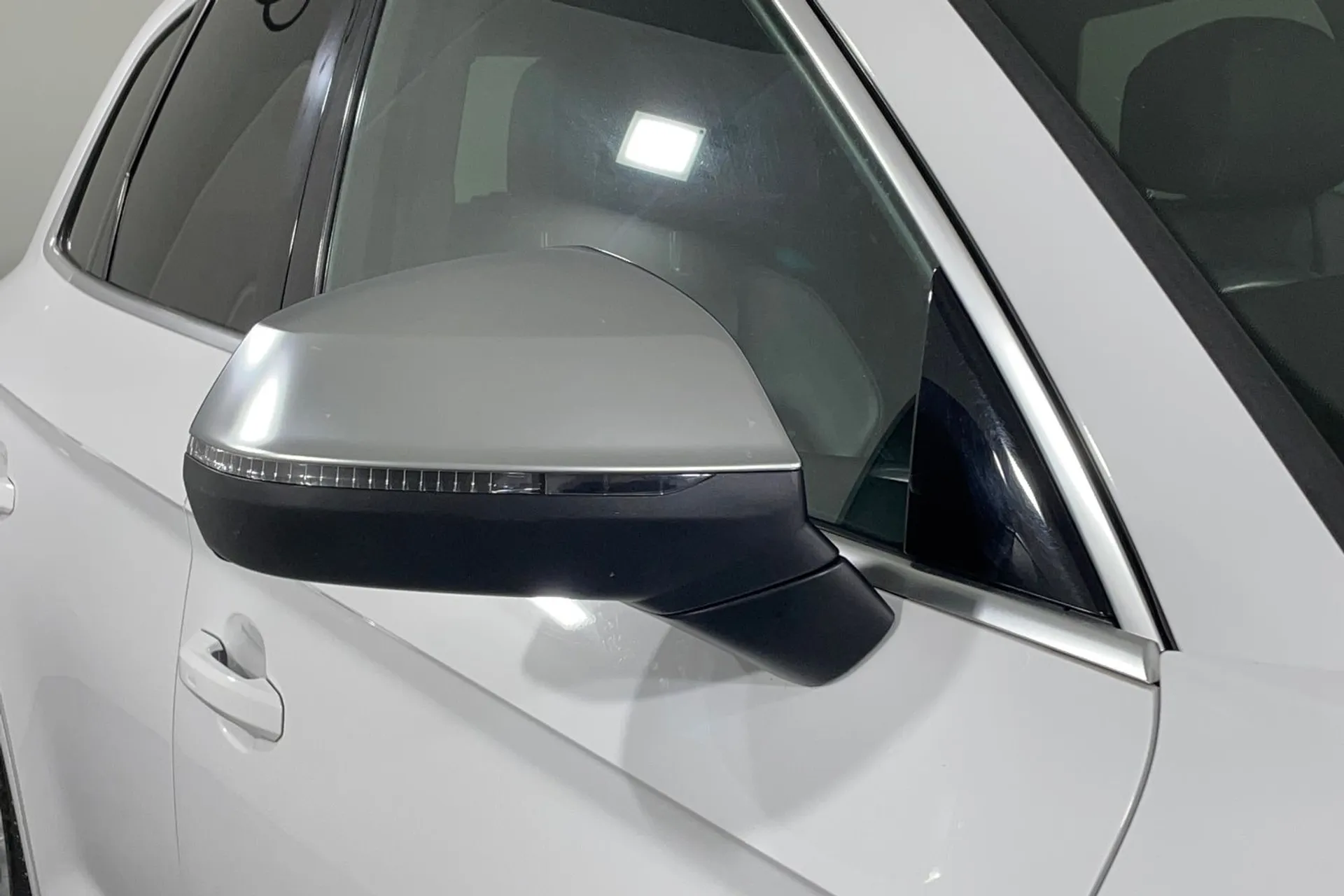 Audi Q5 thumbnail image number 17