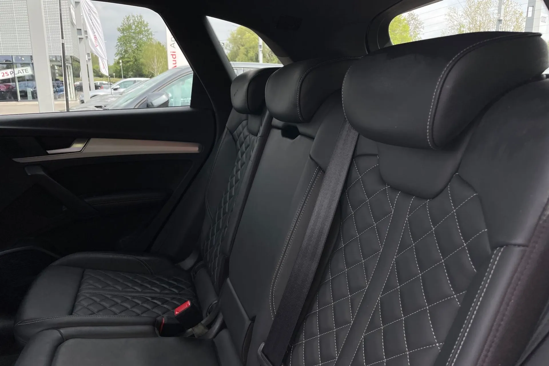 Audi Q5 thumbnail image number 30