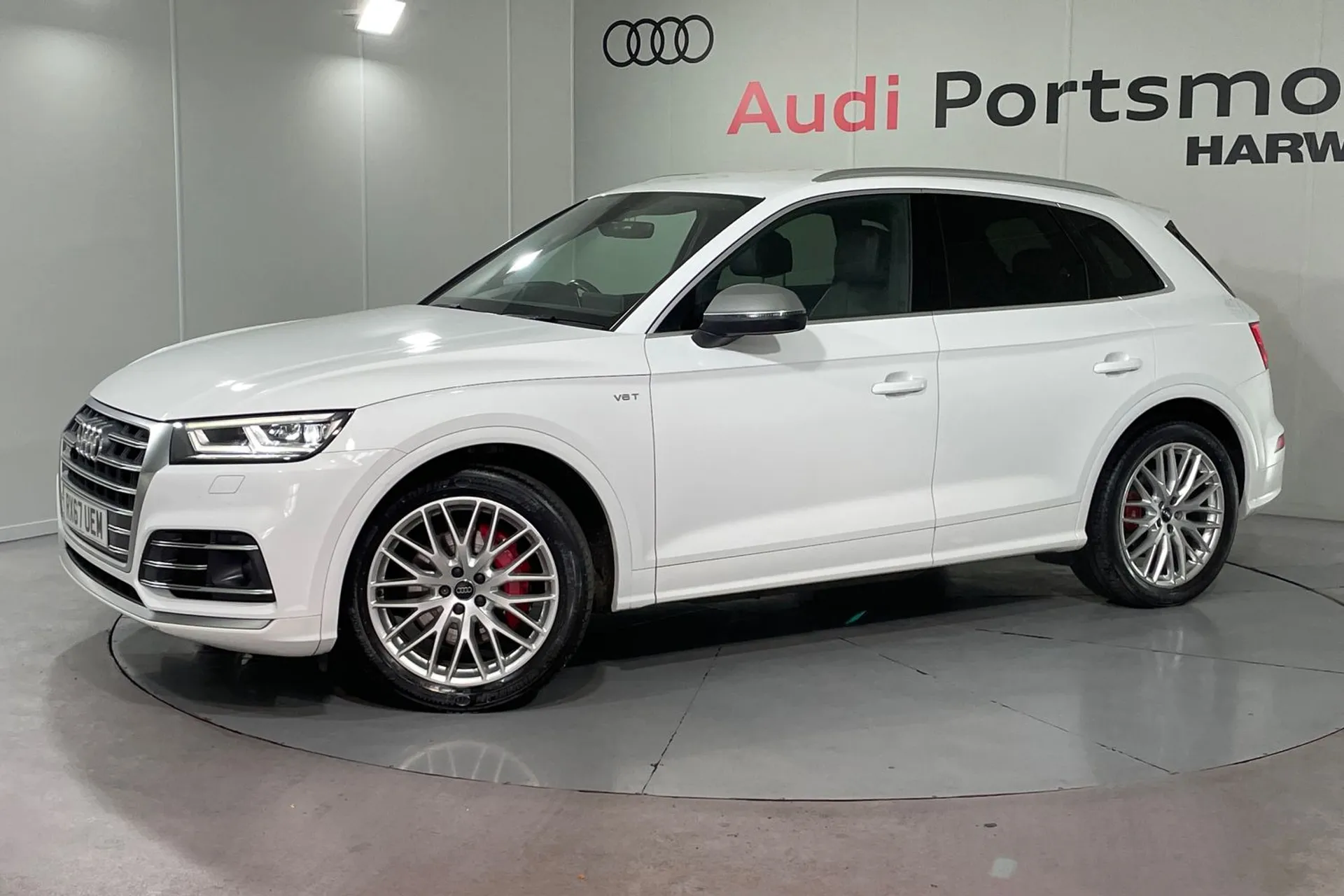 Audi Q5 thumbnail image number 10