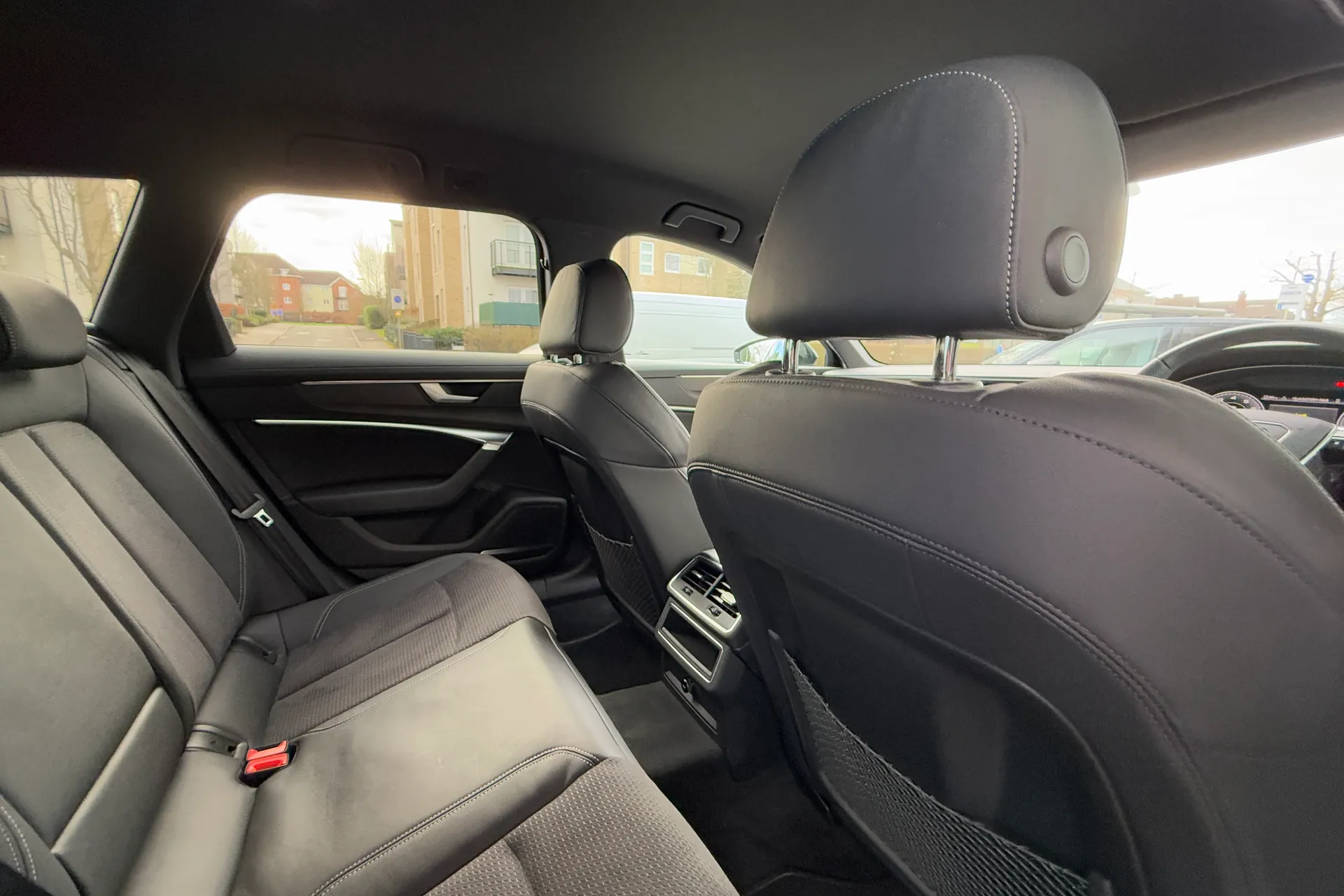 Audi A6 thumbnail image number 45