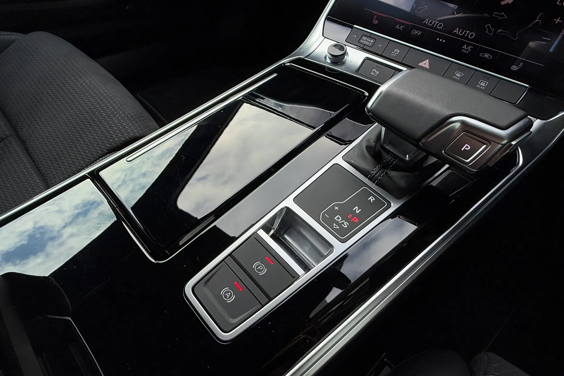 Audi A6 thumbnail image number 33