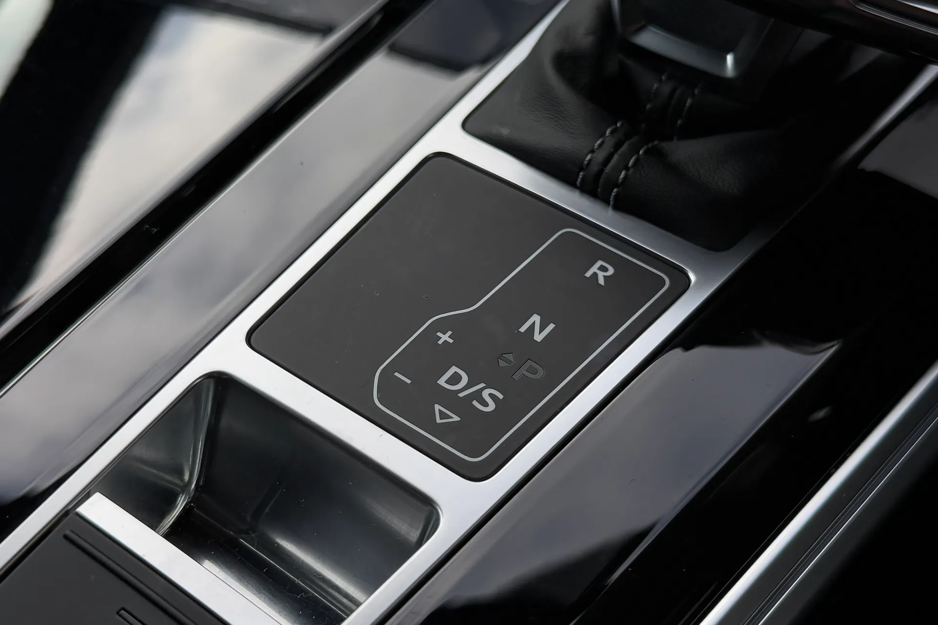 Audi A6 thumbnail image number 31