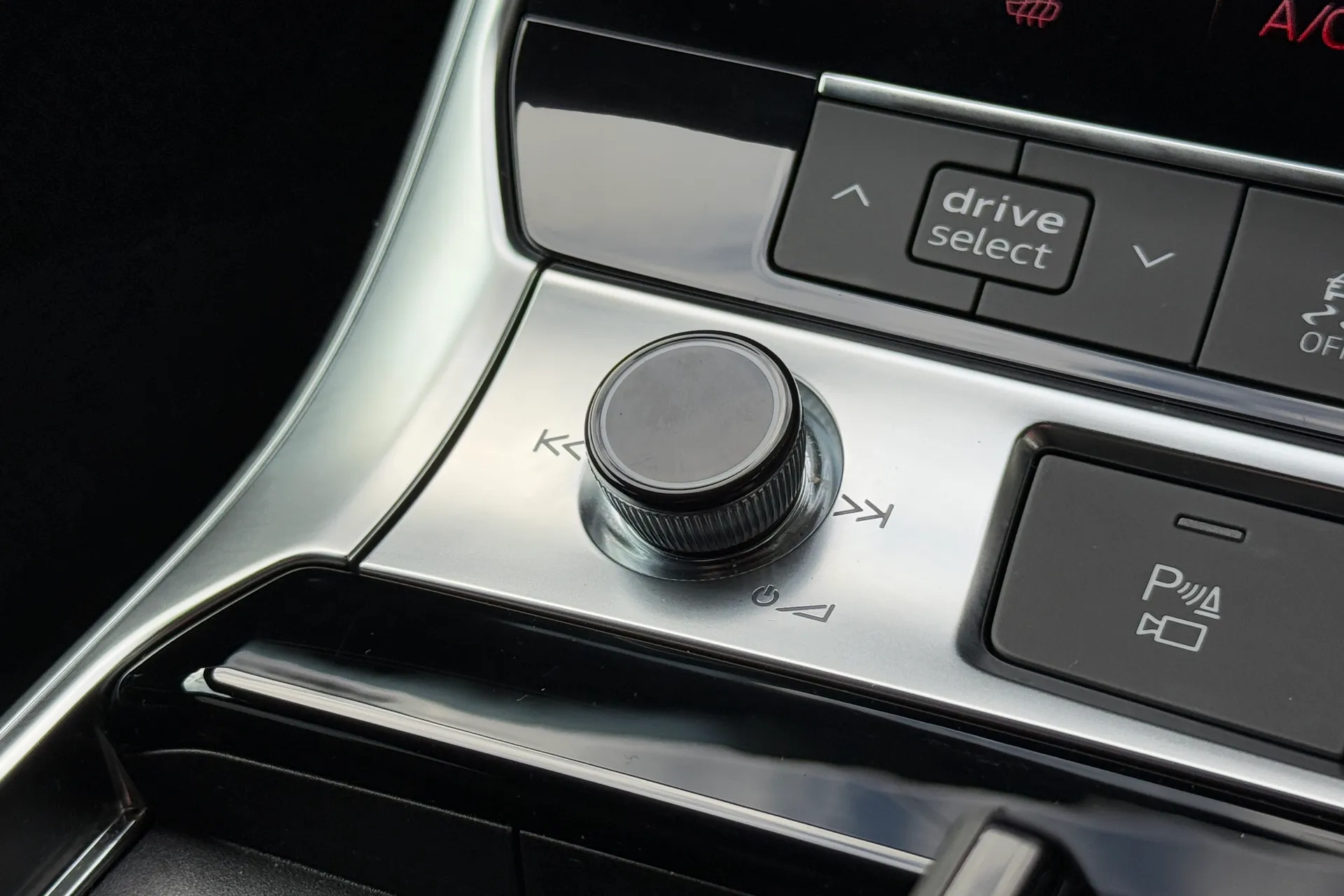 Audi A6 thumbnail image number 28