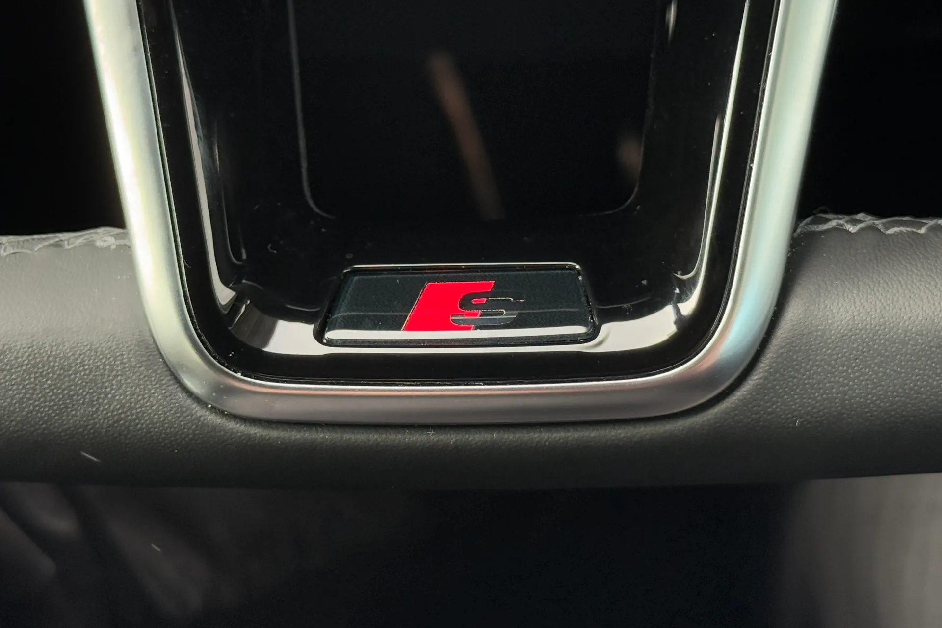 Audi A6 thumbnail image number 19