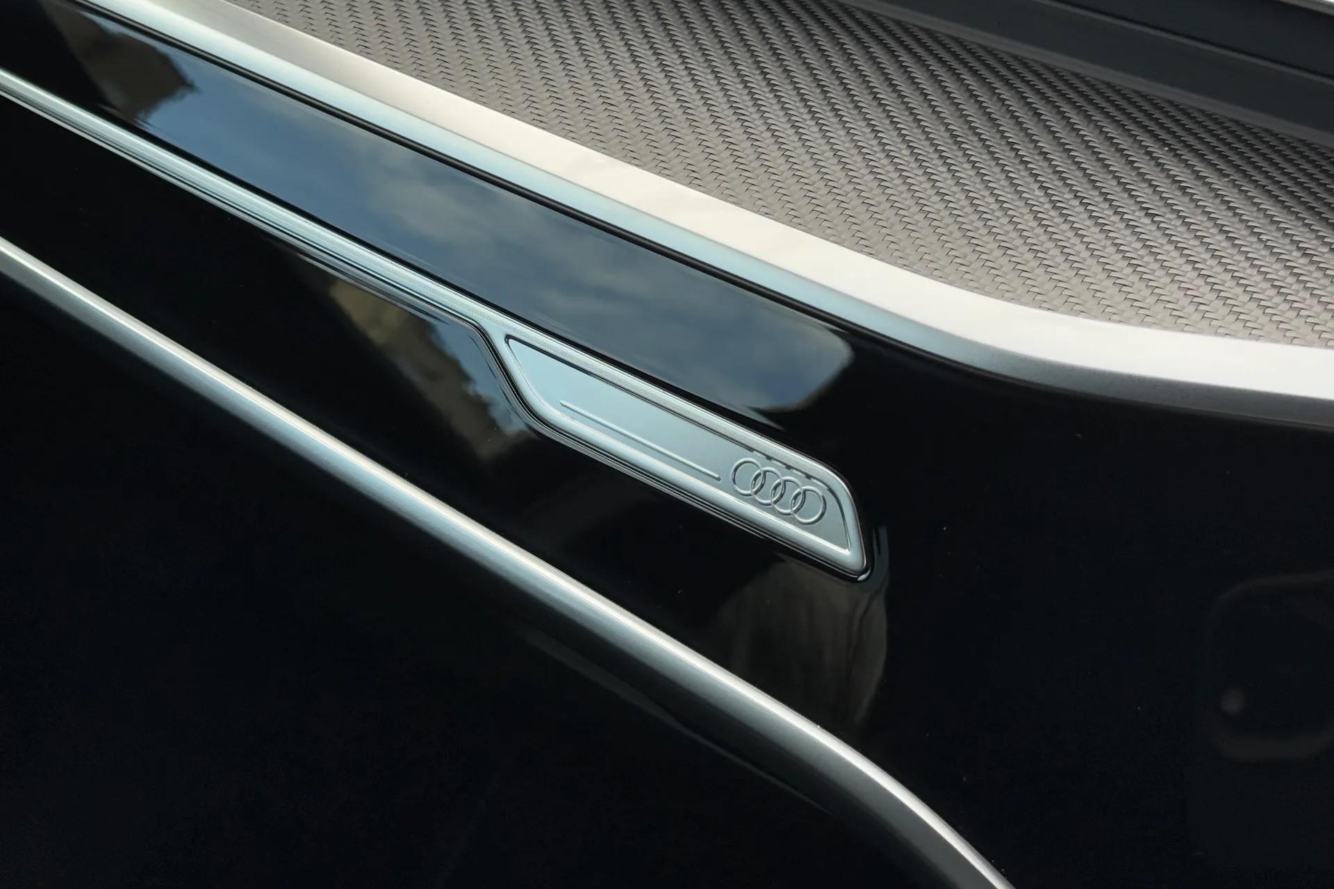 Audi A6 thumbnail image number 36