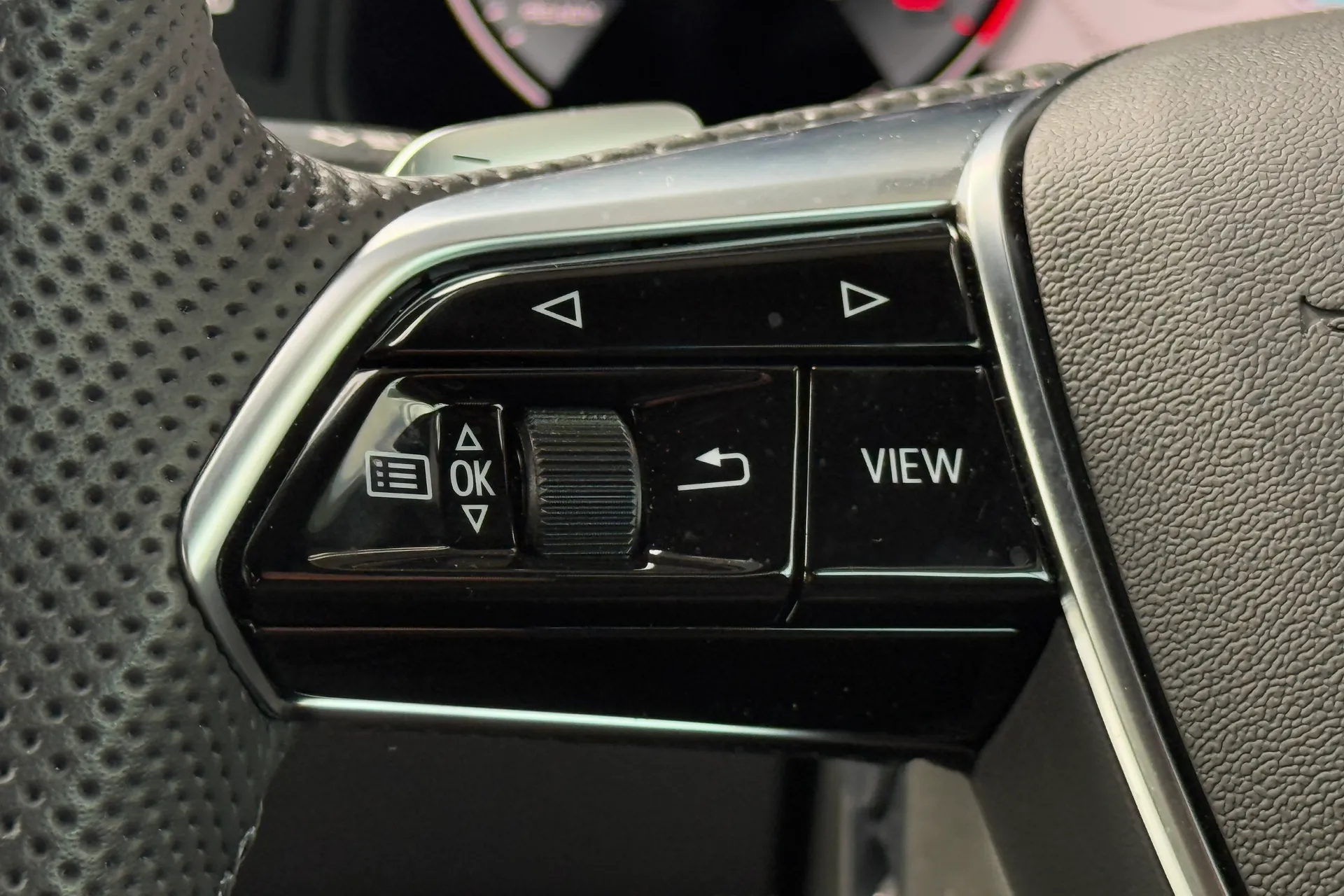 Audi A6 thumbnail image number 17