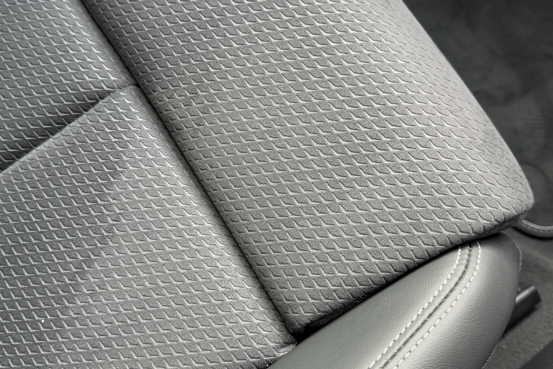 Audi A6 thumbnail image number 35