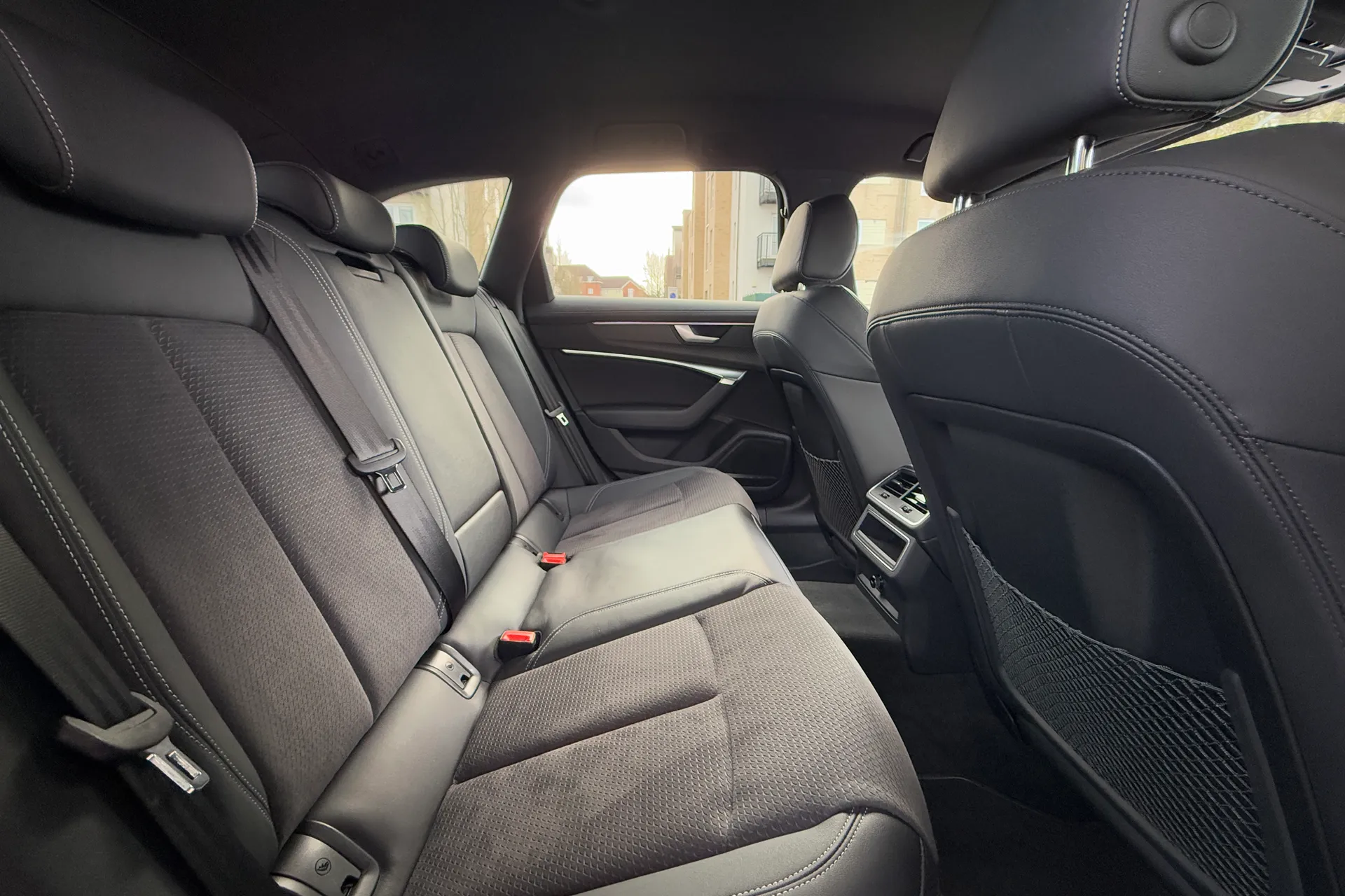 Audi A6 thumbnail image number 44