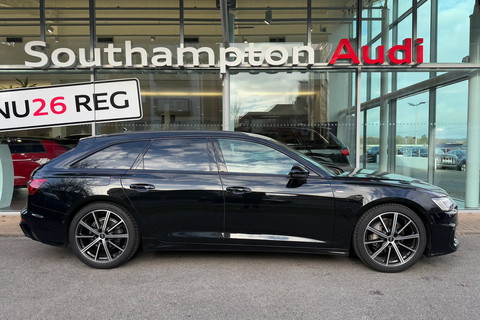 Audi A6 thumbnail image number 2