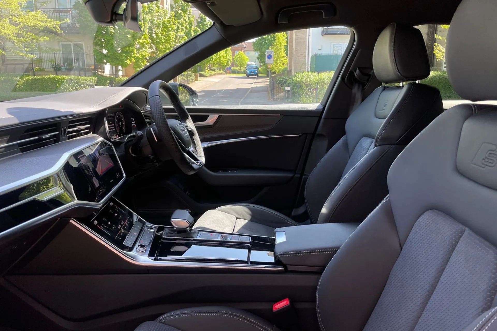 Audi A6 thumbnail image number 27