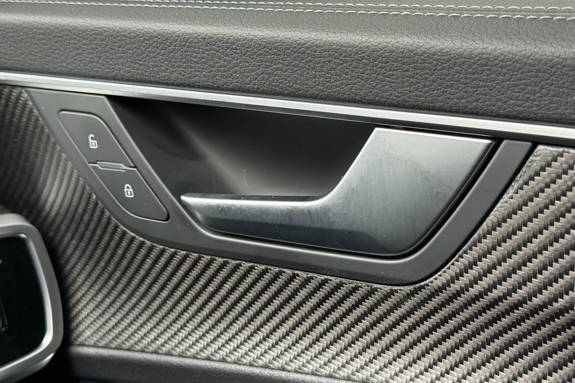 Audi A6 thumbnail image number 23