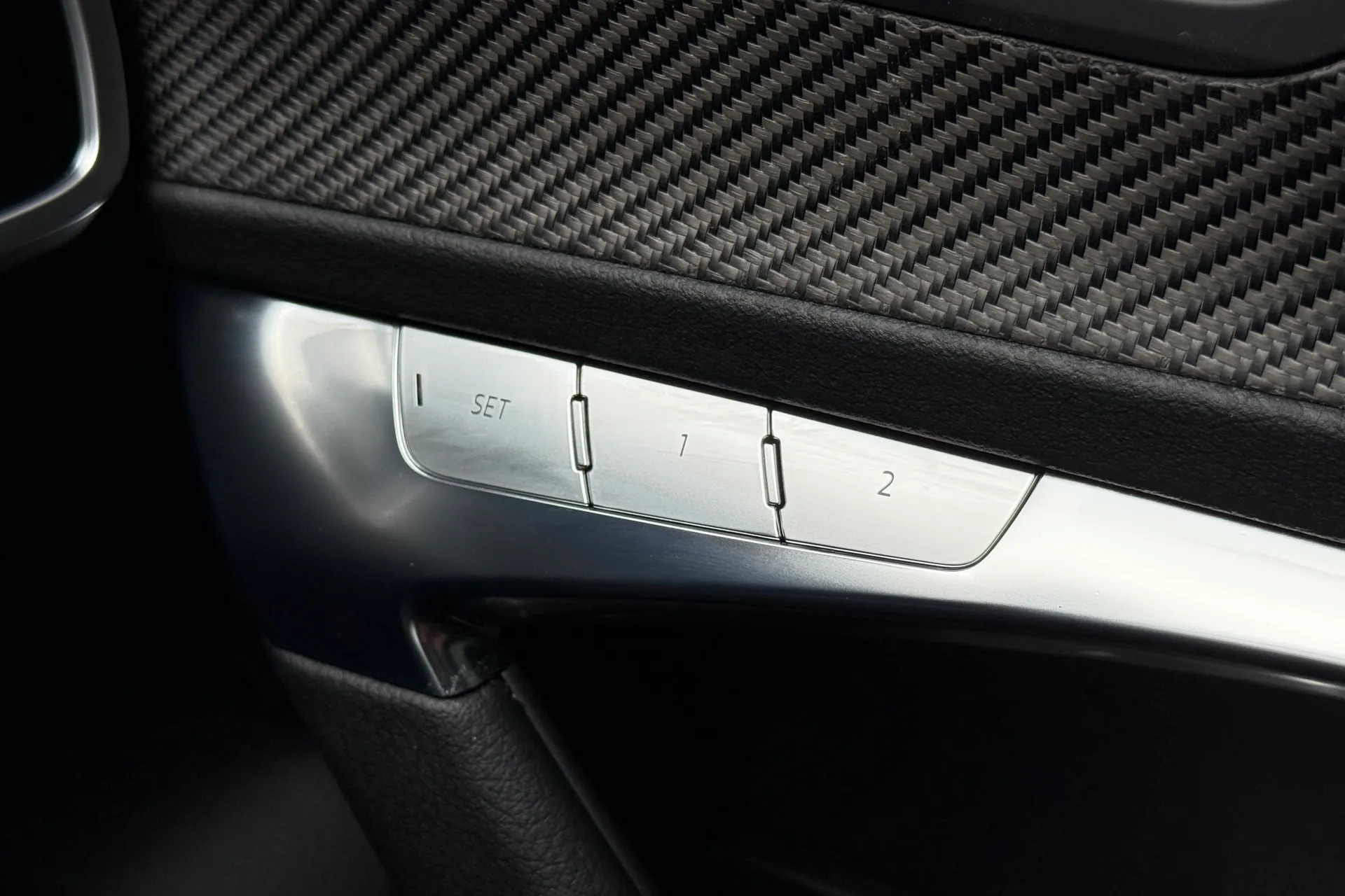 Audi A6 thumbnail image number 21