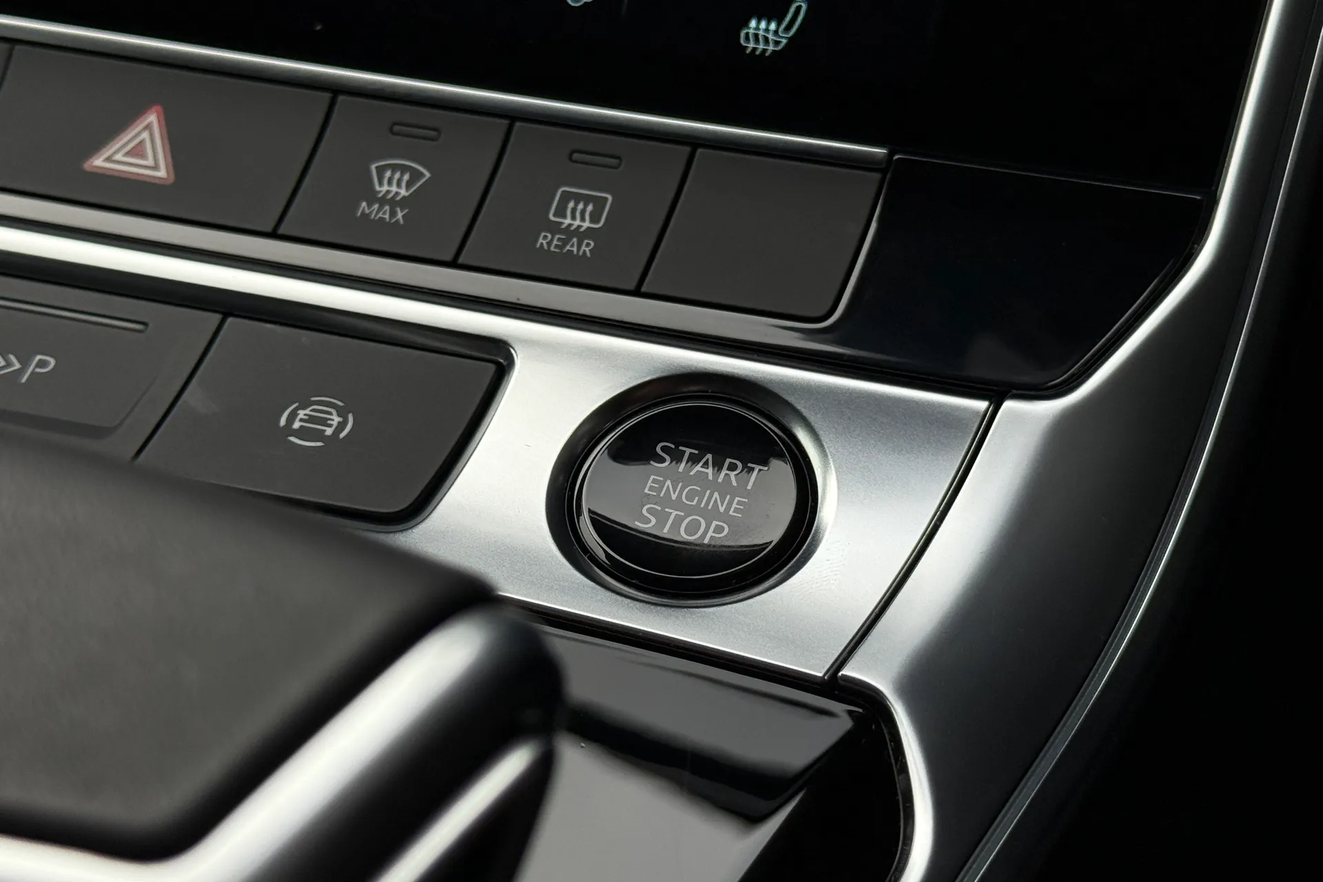 Audi A6 thumbnail image number 32