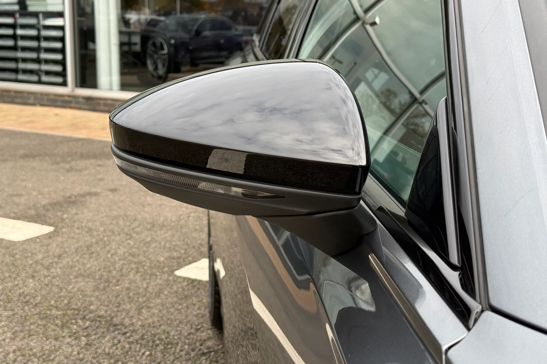 Audi A6 thumbnail image number 9