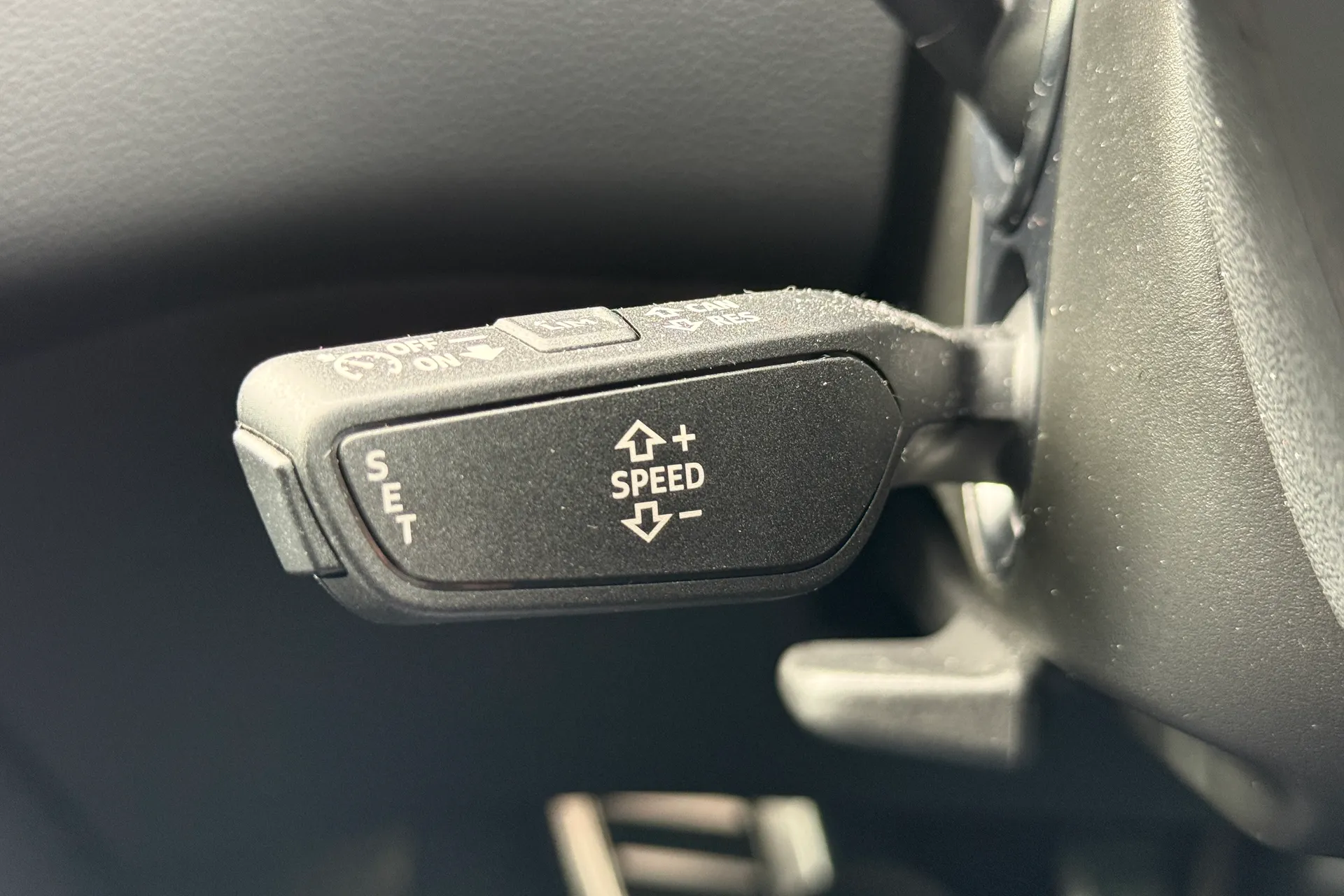 Audi A6 thumbnail image number 12