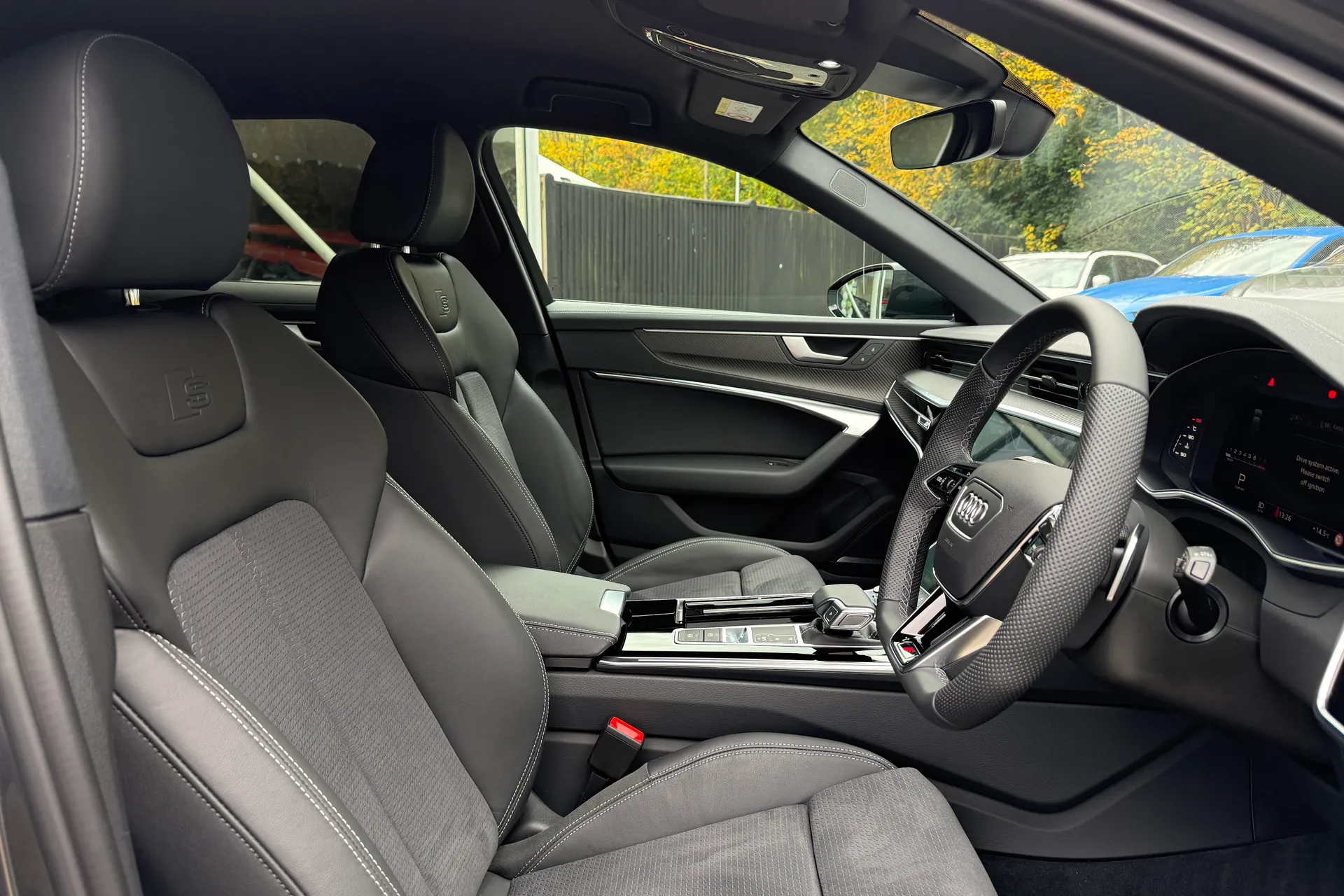 Audi A6 thumbnail image number 32