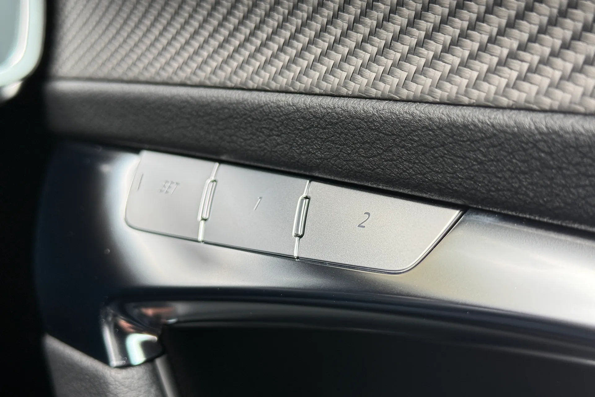 Audi A6 thumbnail image number 18